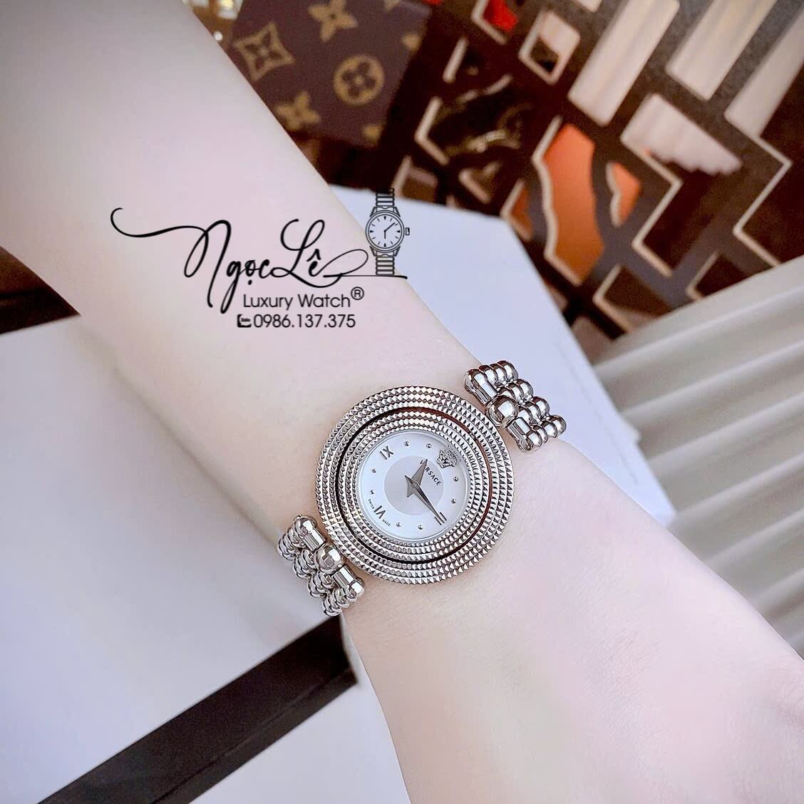 Đồng Hồ Nữ Versace Eon Mother Dây Bi Bạc Mặt Trắng Xoay 360 Độ 34mm Niềng Trơn