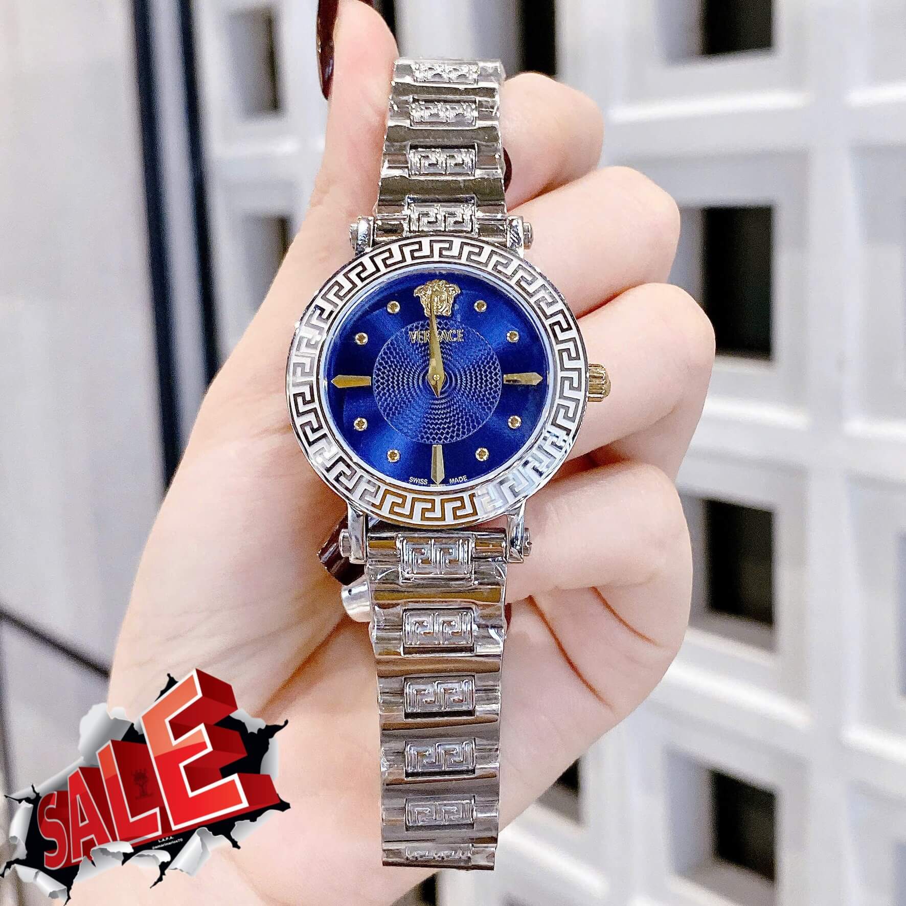 Đồng Hồ Nữ Versace Greca Dây Bạc Mặt Xanh Coban Size 35mm - Quartz Japan