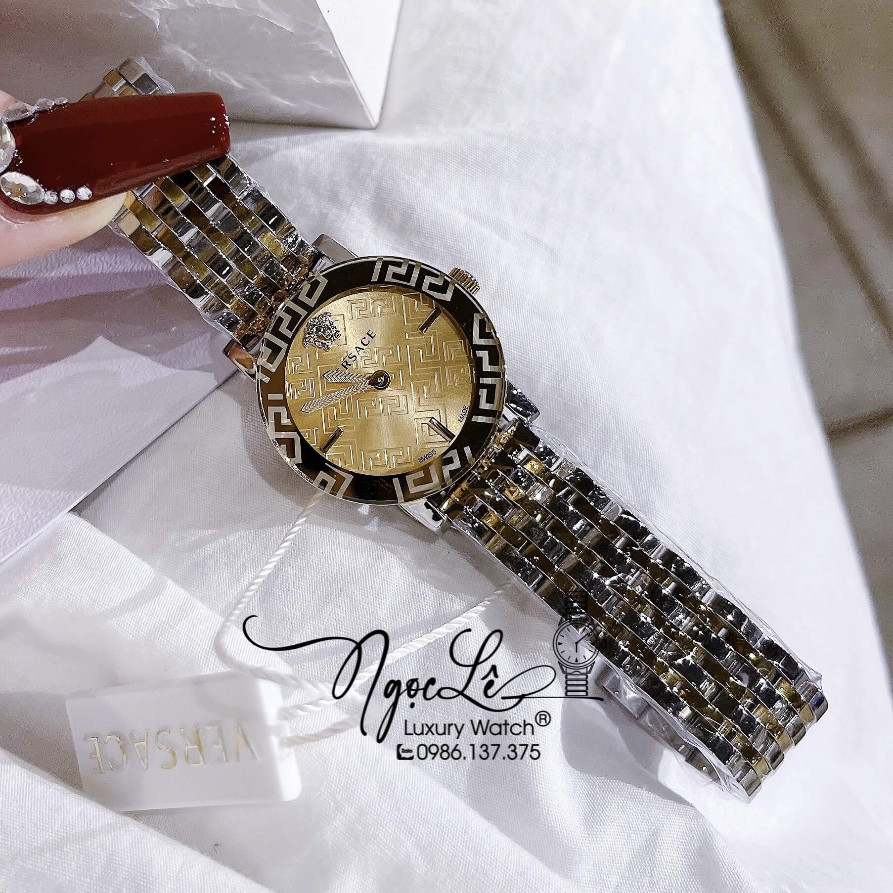 Đồng Hồ Nữ Versace Greca Glass Dây Kim Loại Demi Vàng Mặt Vàng Size 32mm