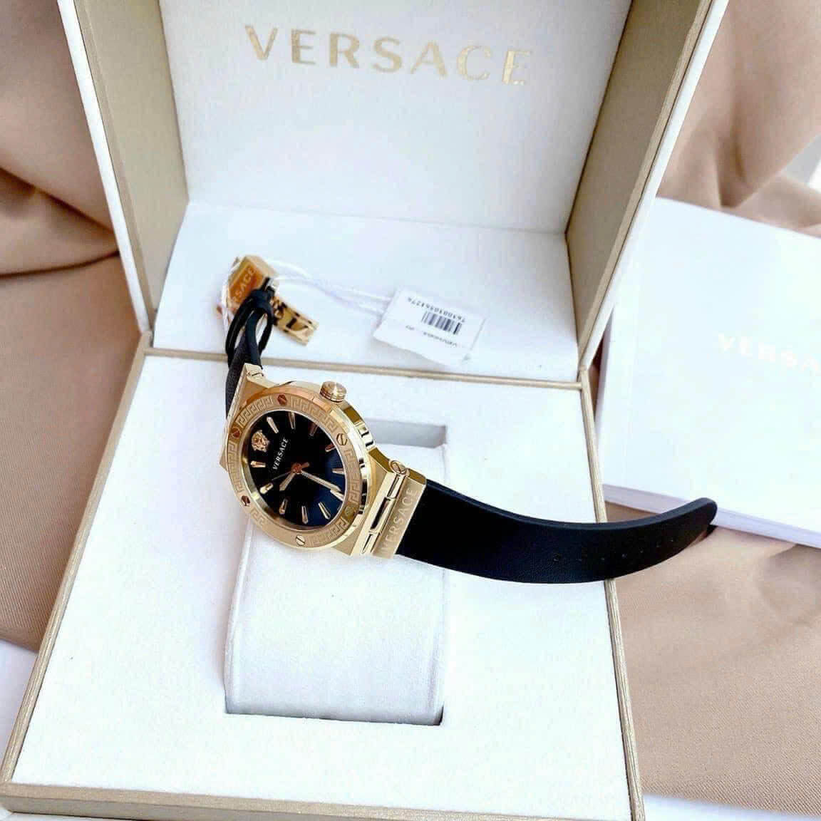 Đồng Hồ Nữ Versace Greca Logo Dây Da Đen Size 38mm - Quartz