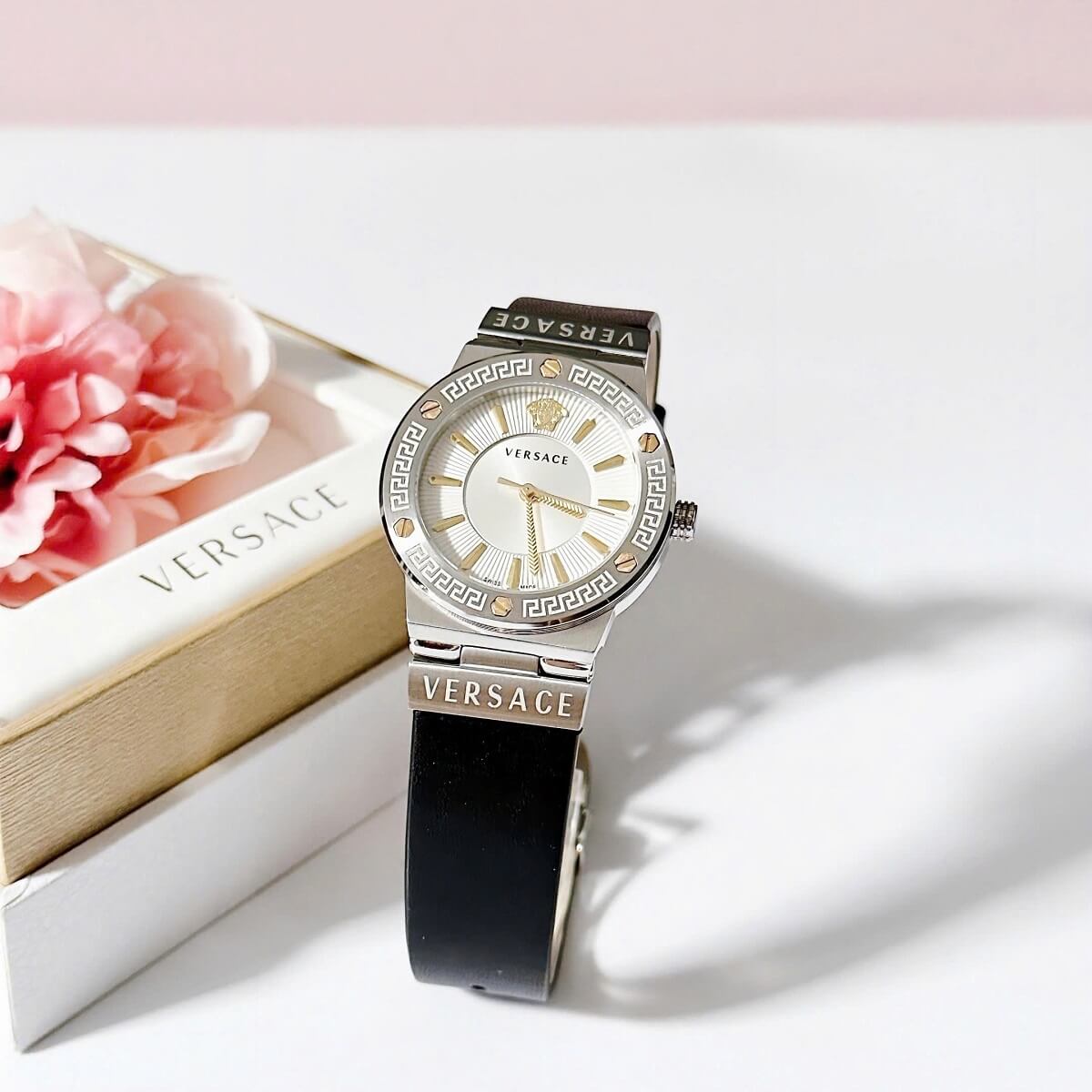 Đồng Hồ Nữ Versace Greca Logo Dây Da Đen Vỏ Silver White Size 36mm