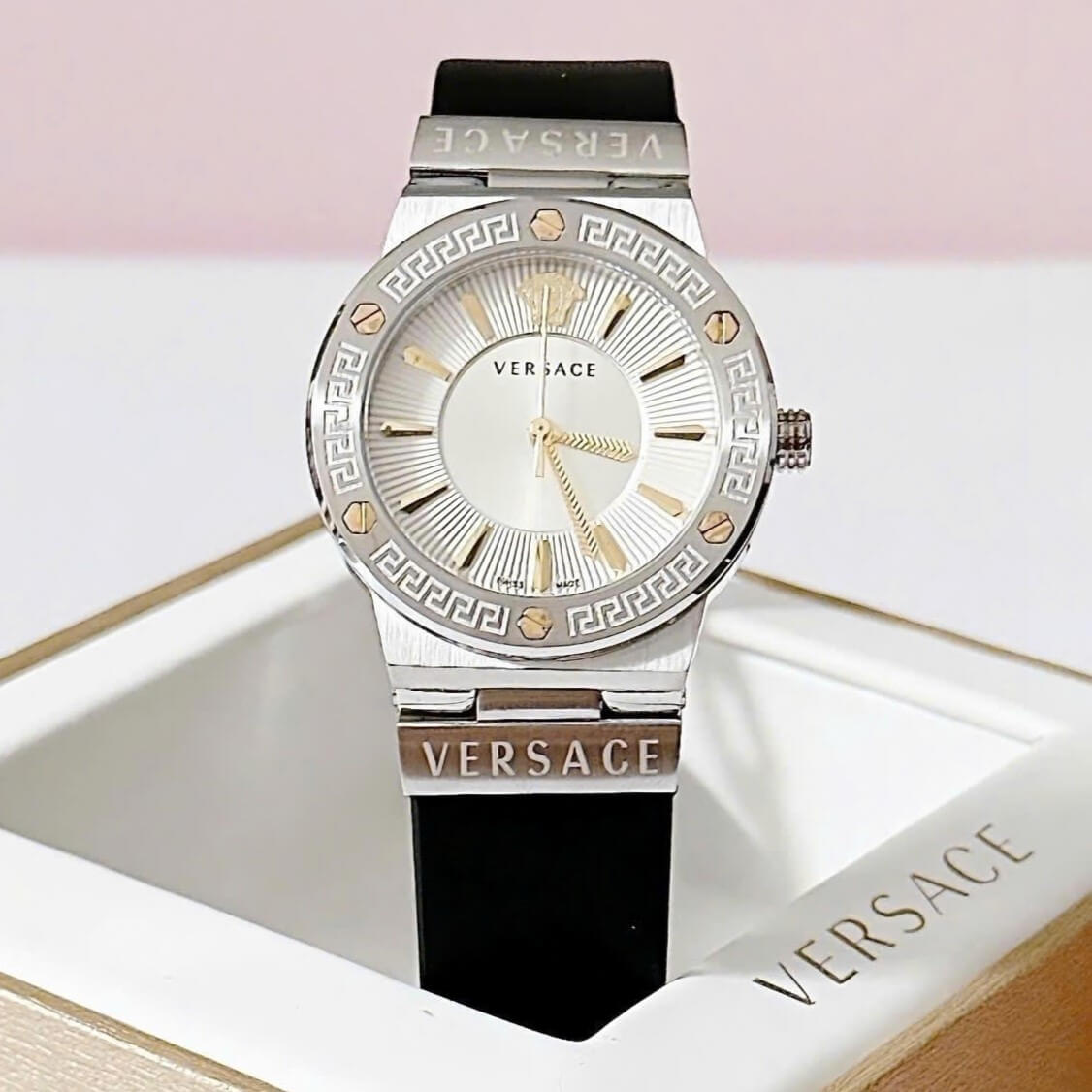 Đồng Hồ Nữ Versace Greca Logo Dây Da Đen Vỏ Silver White Size 36mm