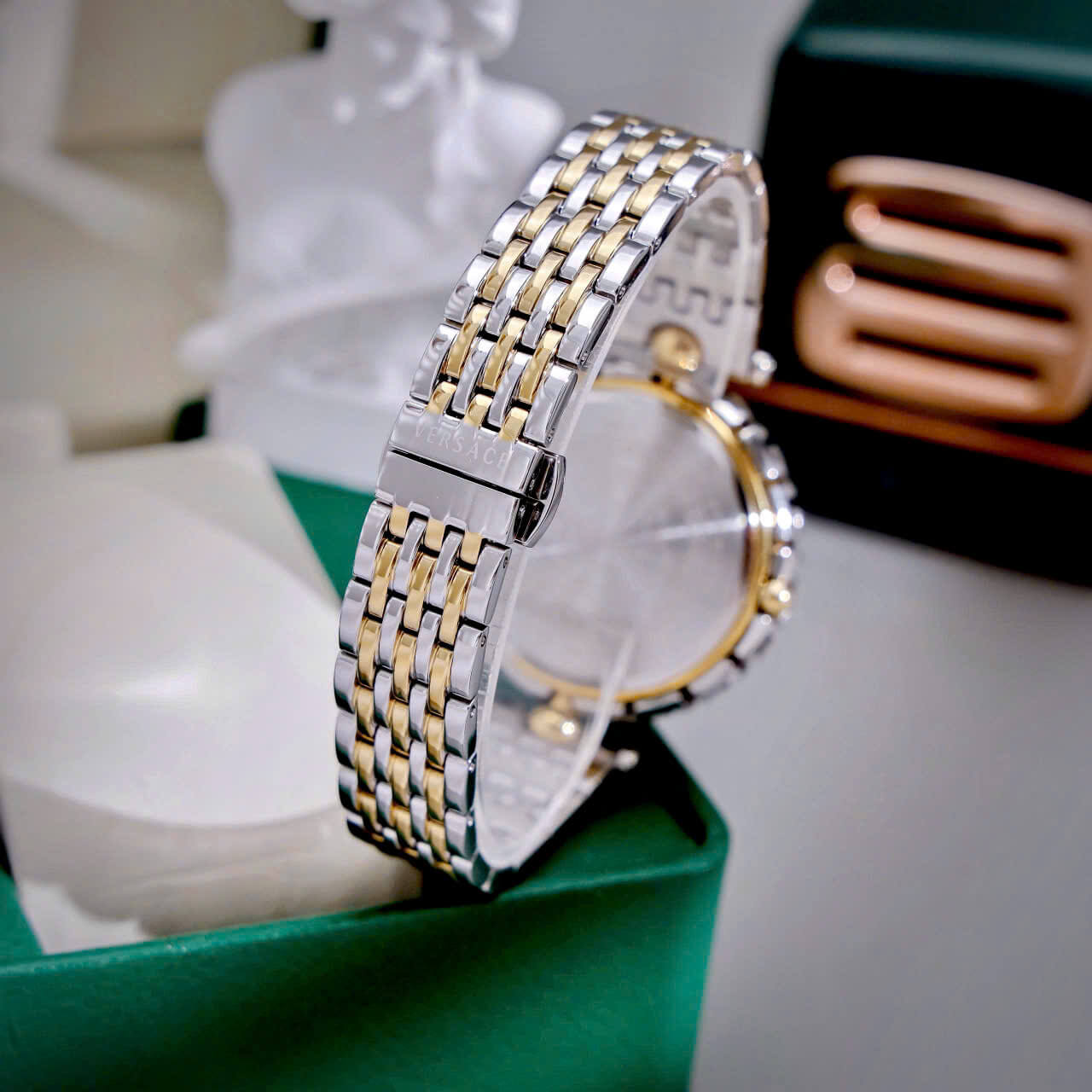 Đồng Hồ Nữ Versace Medusa Heritage Dây Demi Vàng Mặt Medusa Xanh Lá Size 38mm