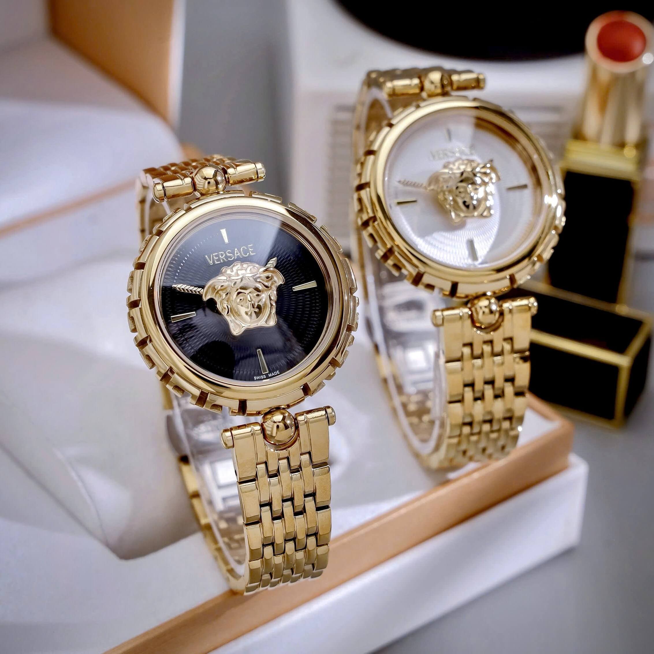 Đồng Hồ Nữ Versace Medusa Heritage Dây Kim Loại Vàng Mặt Medusa Đen Size 38mm