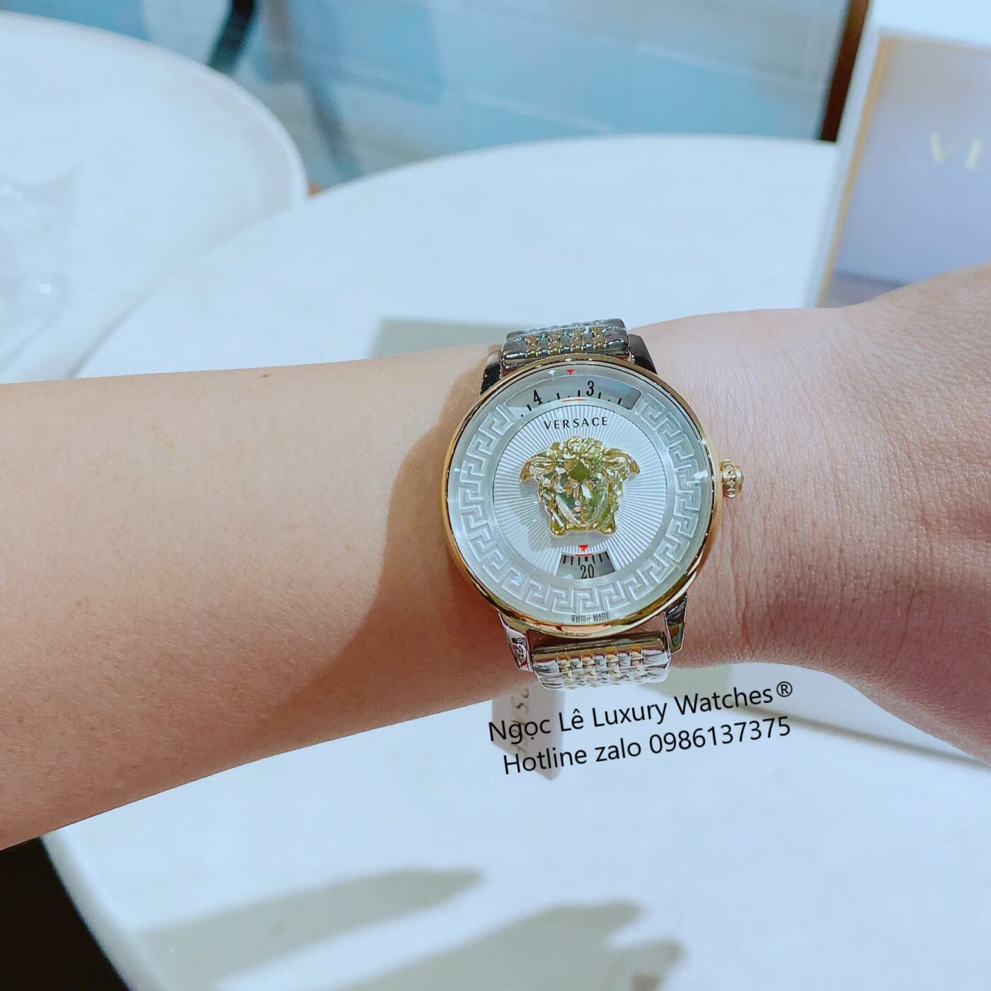 Đồng Hồ Nữ Versace Medusa Icon Dây Thép Demi Vàng Gold Size 38mm - Mặt Trắng