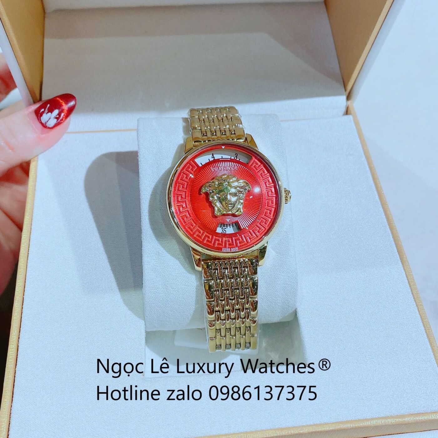 Đồng Hồ Nữ Versace Medusa Icon Dây Thép Màu Vàng Gold Size 38mm - Vàng Mặt Đỏ