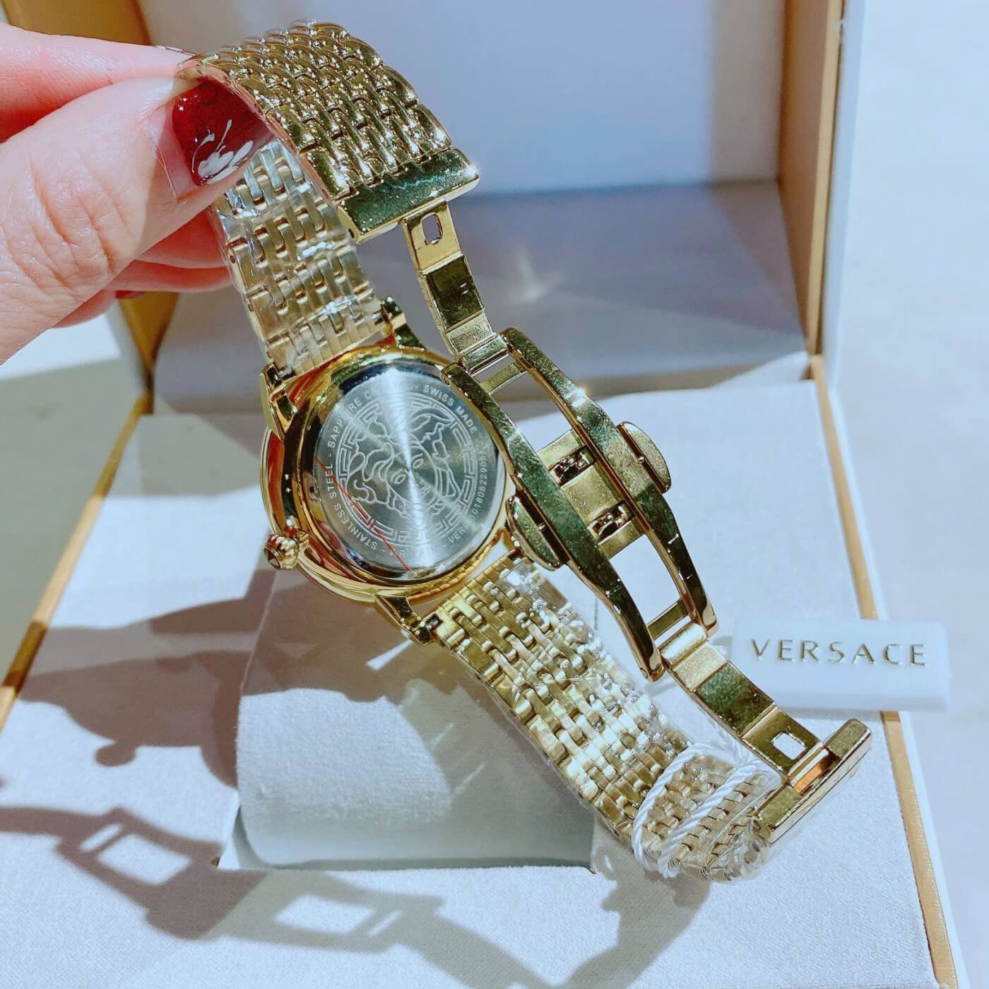 Đồng Hồ Nữ Versace Medusa Icon Dây Thép Màu Vàng Gold Size 38mm - Vàng Mặt Trắng