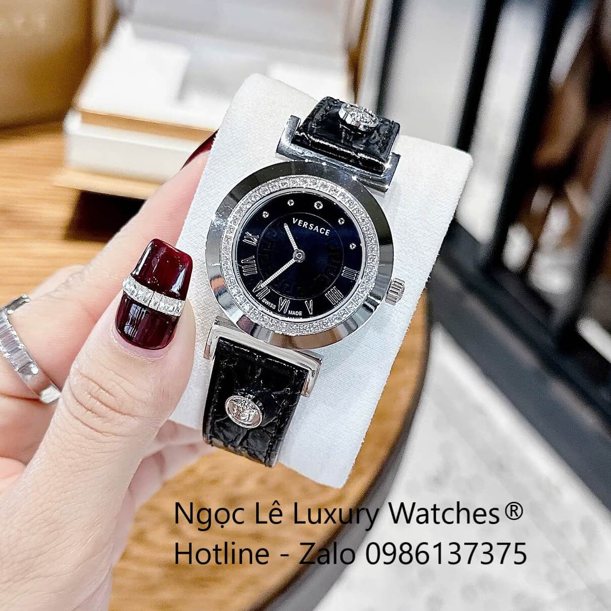 Đồng Hồ Nữ Versace Vanity Dây Da Đen Vỏ Bạc Size 35mm Máy Thụy Sĩ - Quartz
