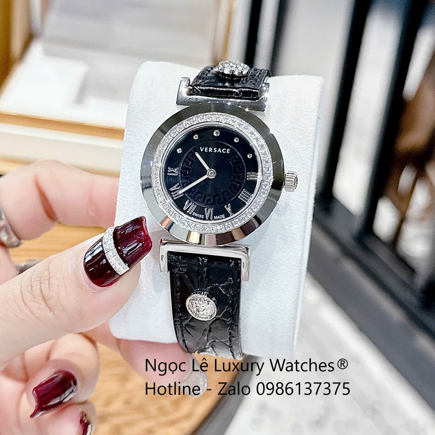 Đồng Hồ Nữ Versace Vanity Dây Da Đen Vỏ Bạc Size 35mm Máy Thụy Sĩ - Quartz