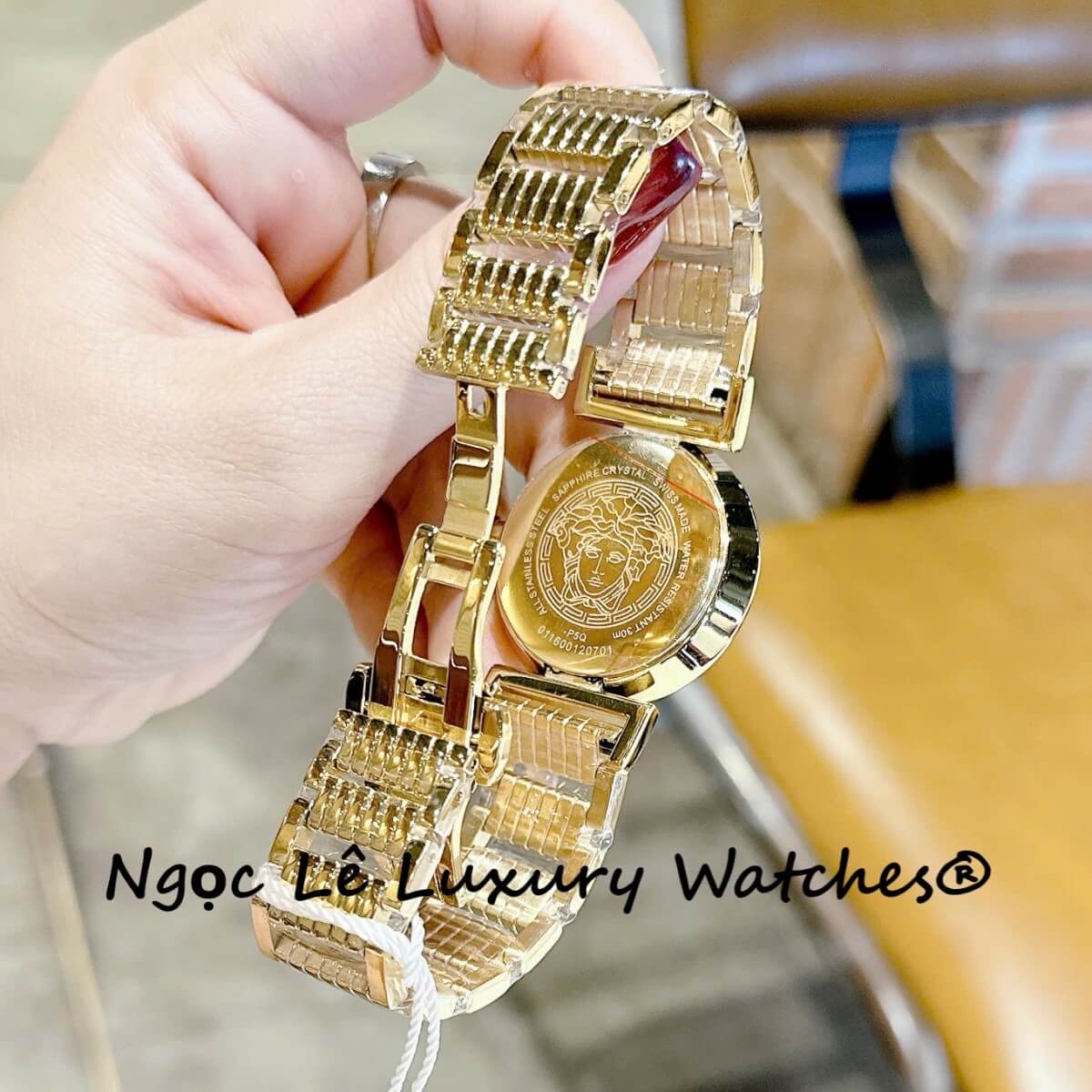 Đồng hồ Versace nữ dây thép vàng mặt vàng, Versace Vanity Thụy Sĩ size 35mm - Quartz