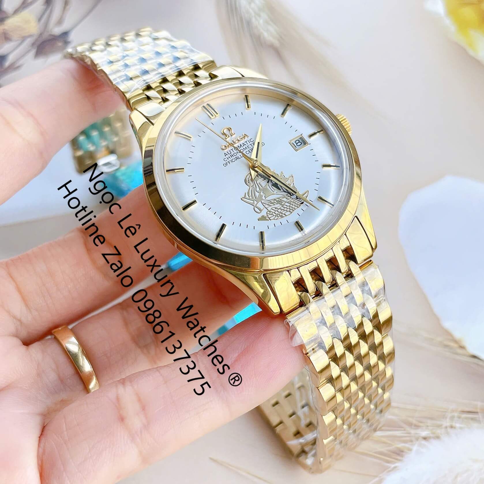 Đồng Hồ Omega Nam Máy Cơ Tự Động Mặt Thuyền Buồm Dây Kim Loại Màu Vàng Mặt Trắng Size 40mm