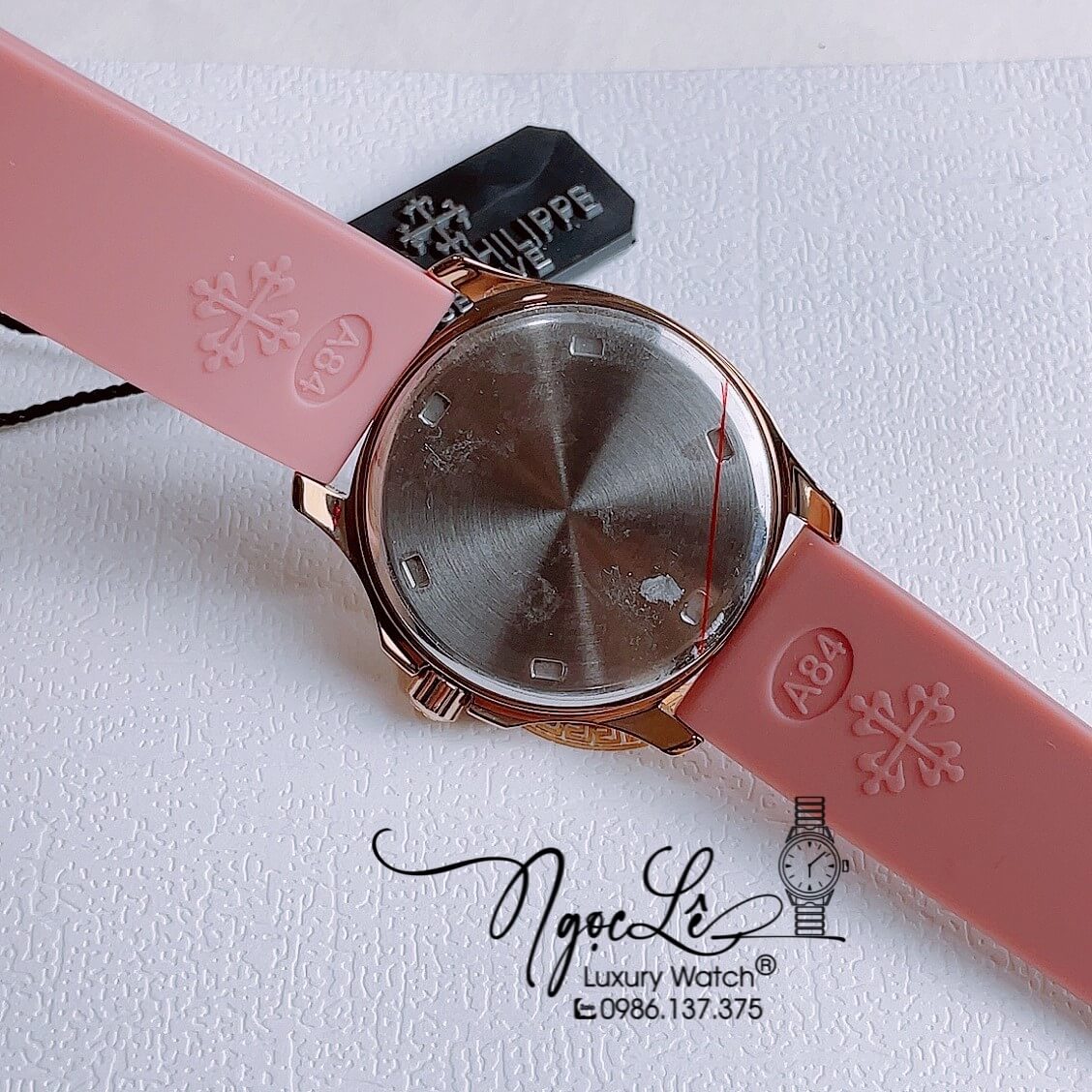 Đồng Hồ Patek Philippe Aquanaut Nữ Dây Cao Su Hồng Đính Đá Rose Máy Pin Size 35mm