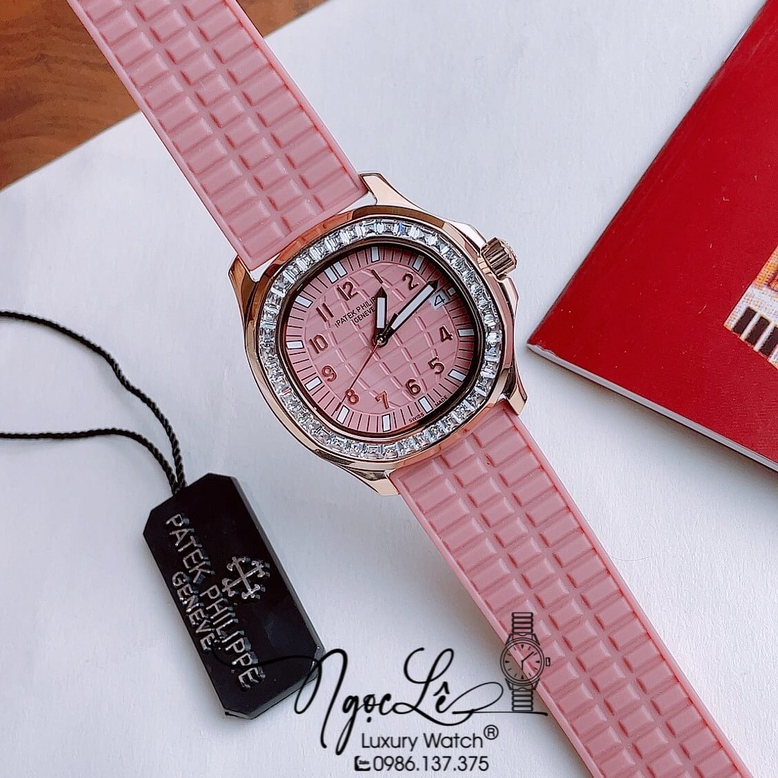Đồng Hồ Patek Philippe Aquanaut Nữ Dây Cao Su Hồng Đính Đá Rose Máy Pin Size 35mm