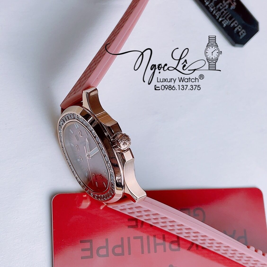 Đồng Hồ Patek Philippe Aquanaut Nữ Dây Cao Su Hồng Đính Đá Rose Máy Pin Size 35mm