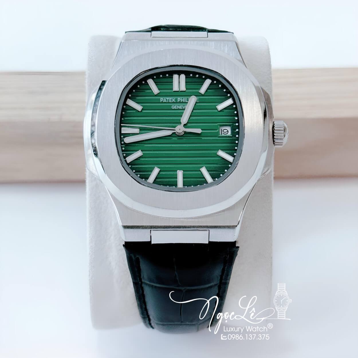 Đồng Hồ Nam Patek Philippe Tự Động Dây Da Đen Mặt Xanh Vỏ Silver Niềng Trơn Size 40mm