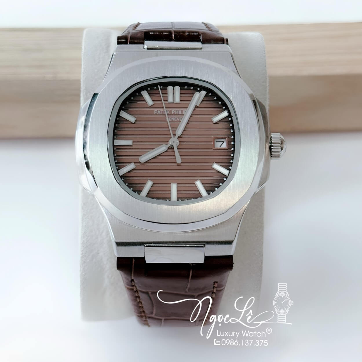 Đồng Hồ Nam Patek Philippe Tự Động Dây Da Nâu Vỏ Silver Niềng Trơn Size 40mm