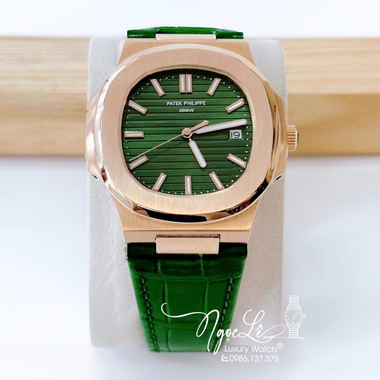 Đồng Hồ Nam Patek Philippe Tự Động Dây Da Xanh Lá Vỏ Rose Niềng Trơn Size 40mm