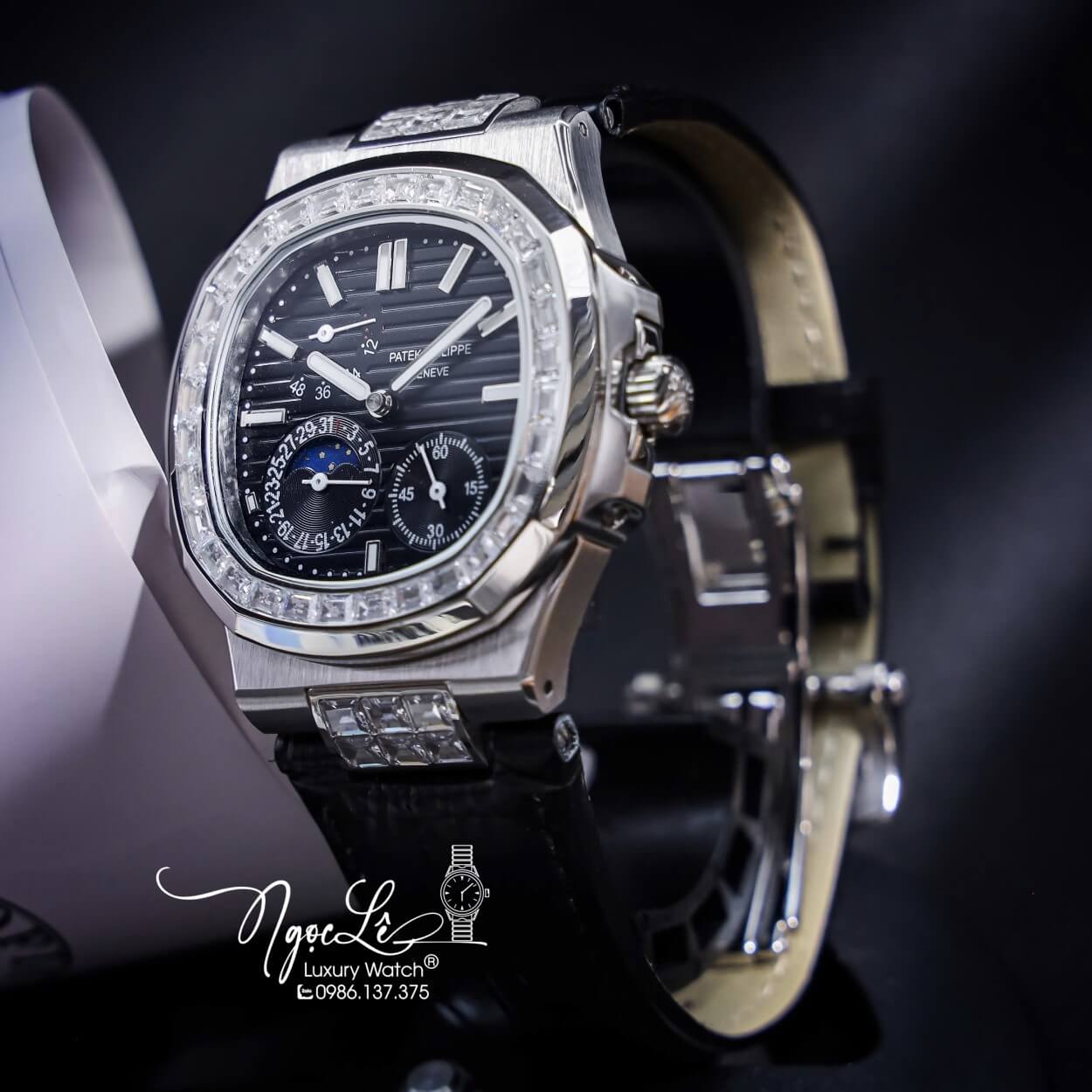 Đồng Hồ Nam Patek Philippe Nautilus 5724R Tự Động Dây Da Đen Vỏ Silver Size 40mm