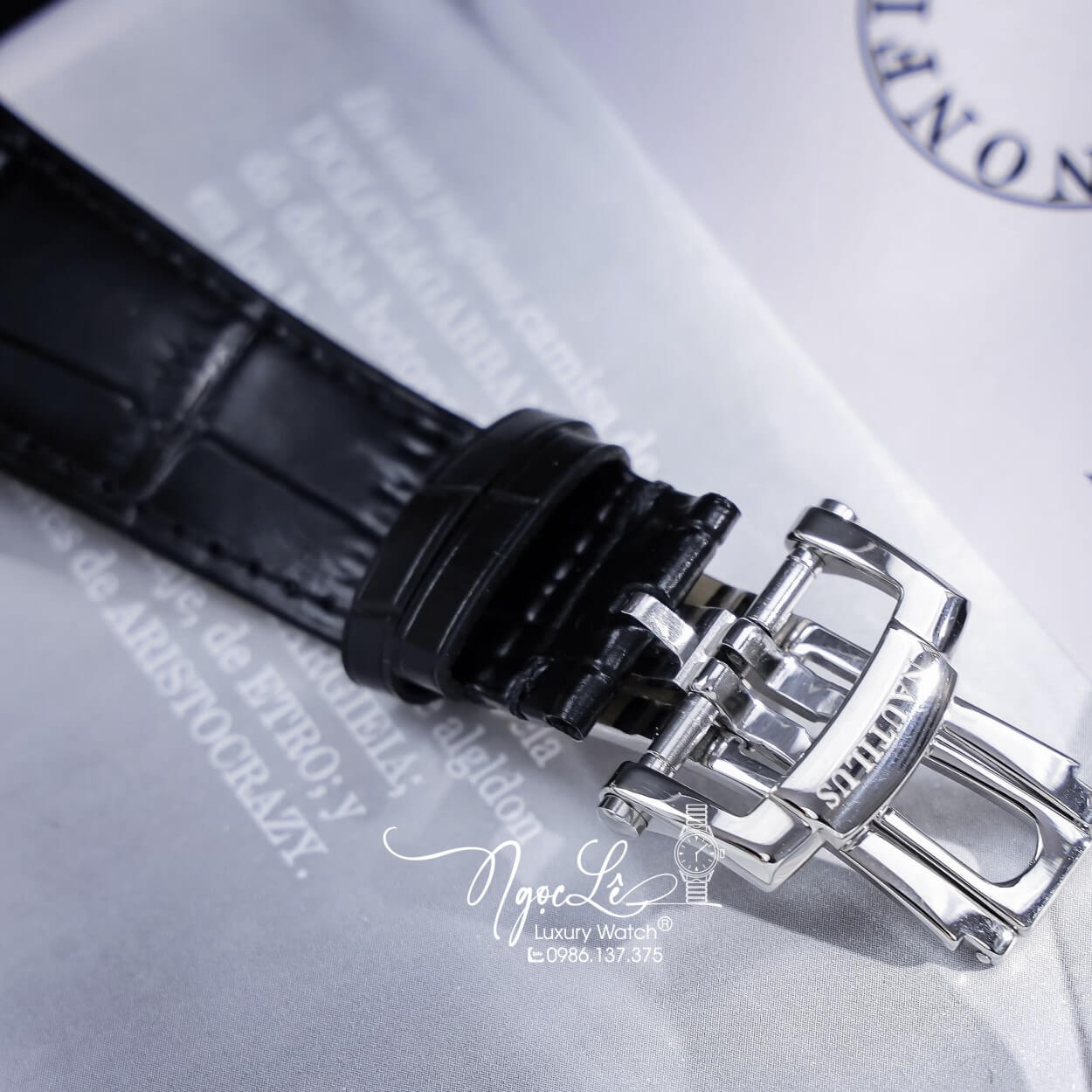 Đồng Hồ Nam Patek Philippe Nautilus 5724R Tự Động Dây Da Đen Vỏ Silver Size 40mm