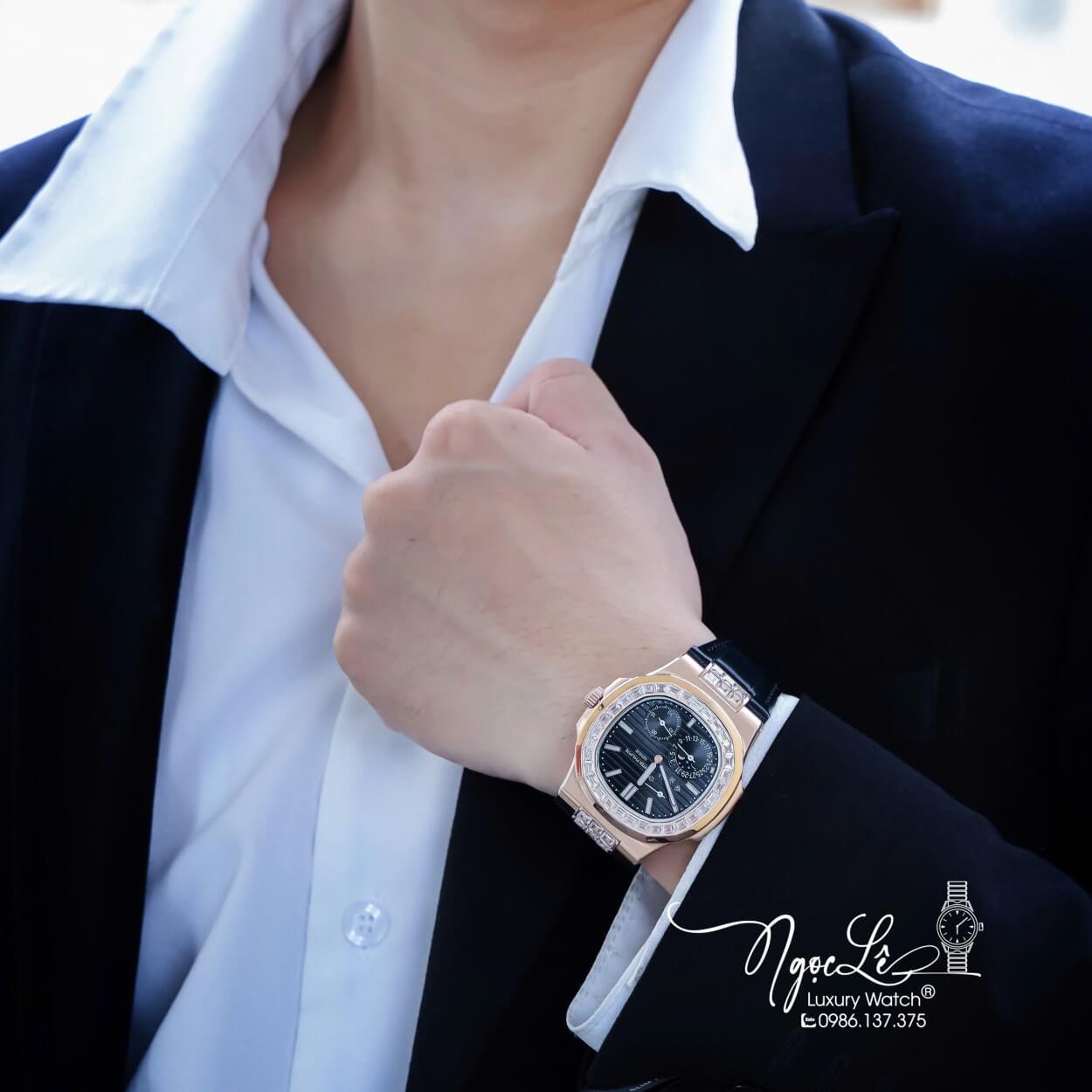 Đồng Hồ Nam Patek Philippe Nautilus 5724R Tự Động Dây Da Đen Vỏ Rose Size 40mm