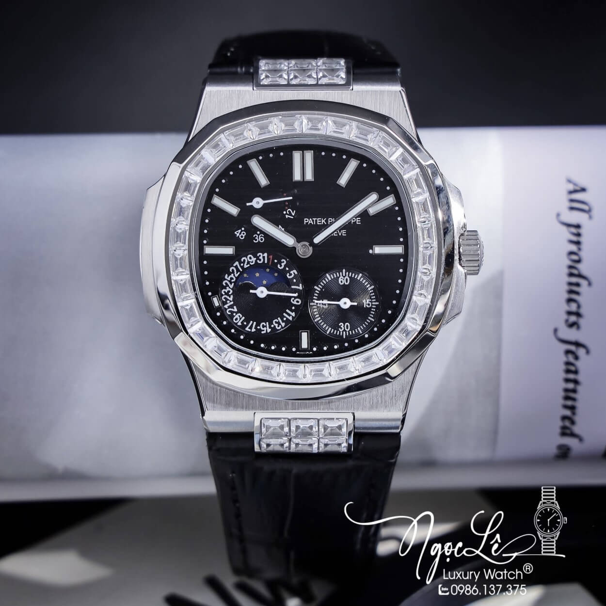 Đồng Hồ Nam Patek Philippe Nautilus 5724R Tự Động Dây Da Đen Vỏ Silver Size 40mm
