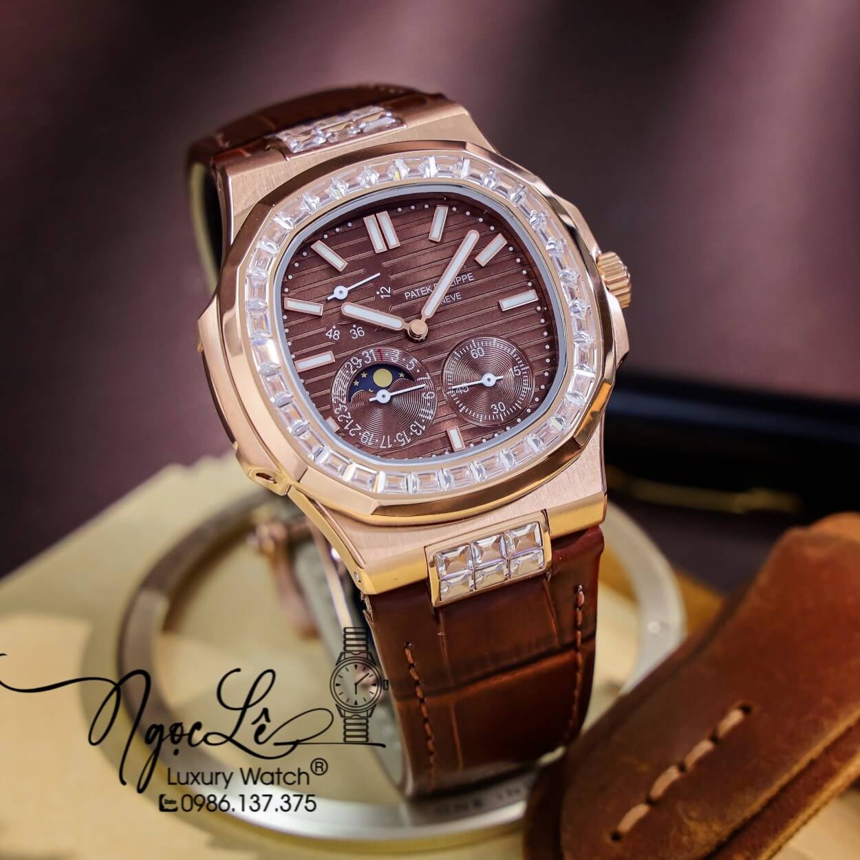 Đồng Hồ Nam Patek Philippe Nautilus 5724R Tự Động Dây Da Nâu Vỏ Rose Size 40mm