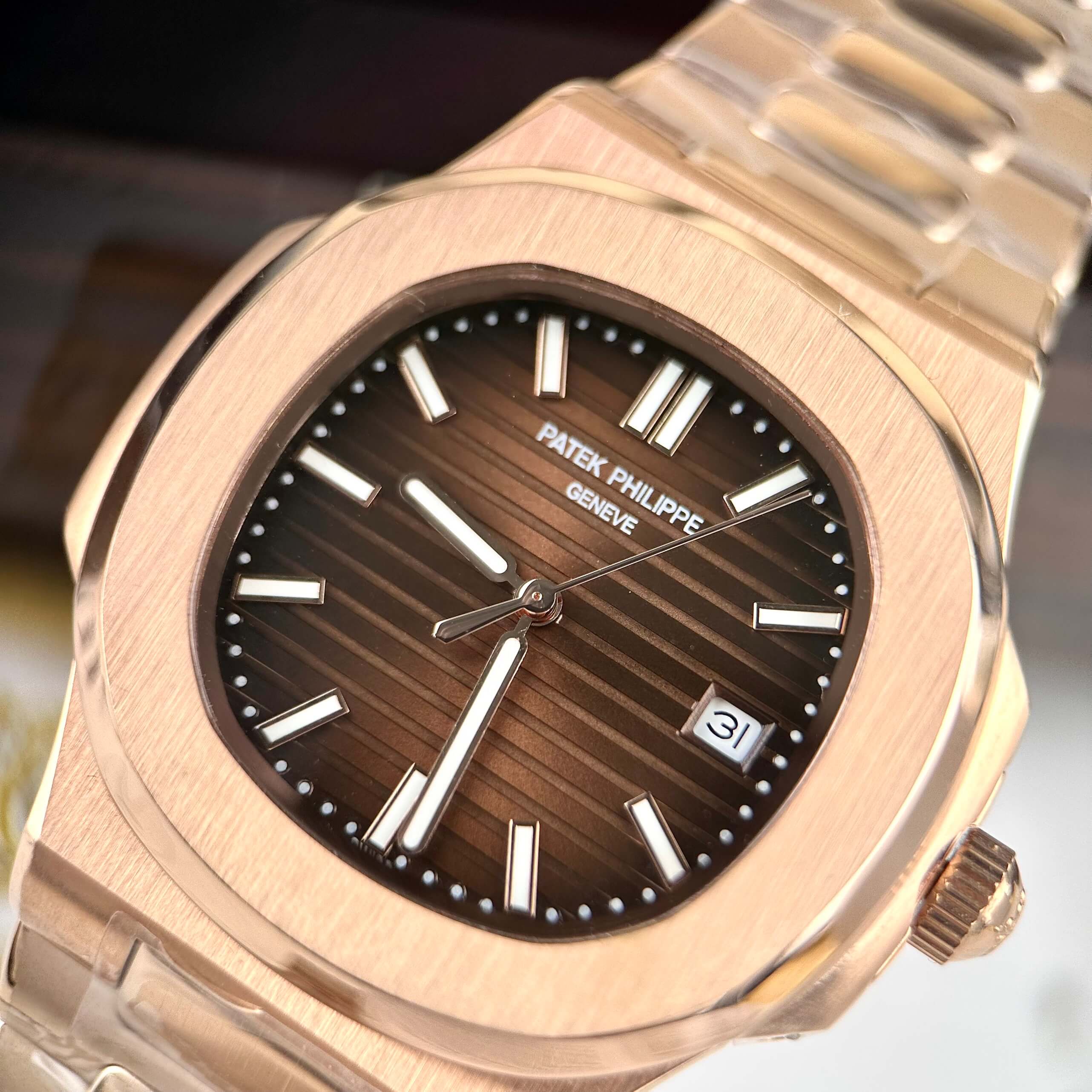 Đồng Hồ Patek Philippe Nautilus Nam Máy Cơ Tự Động Rose Gold Mặt Nâu Size 40mm