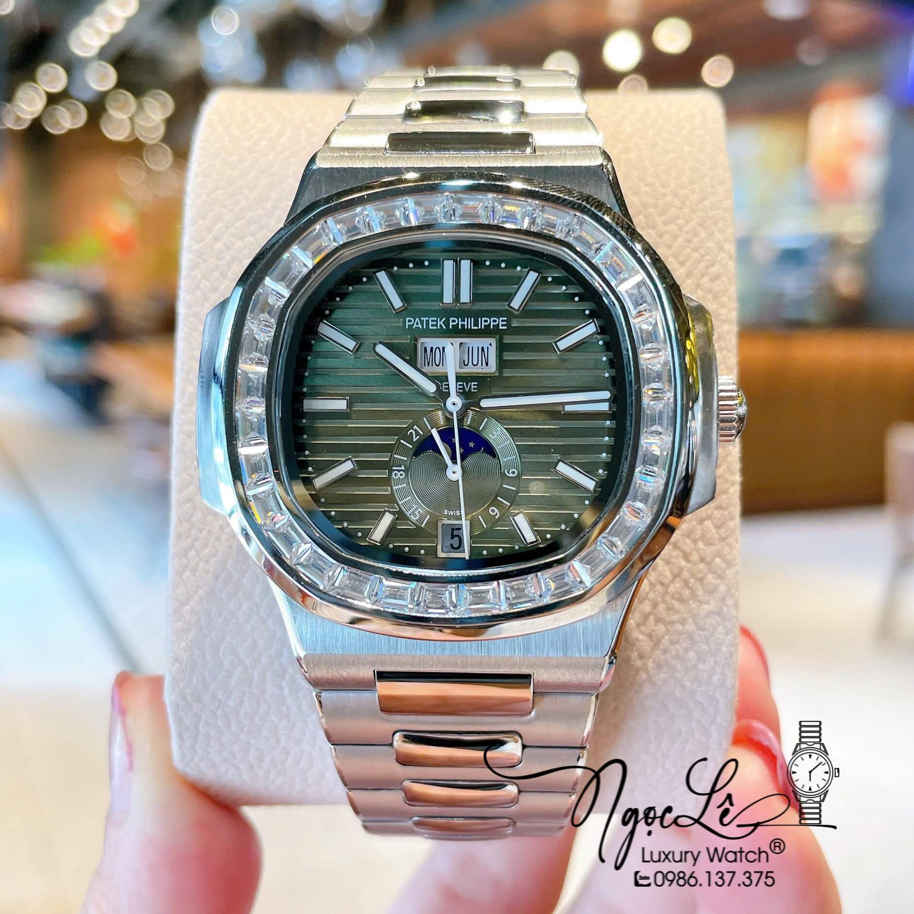 Đồng Hồ Patek Philippe Nautilus Nam Tự Động Dây Kim Loại Silver Mặt Xanh Rêu Lạnh Đính Đá Size 40mm