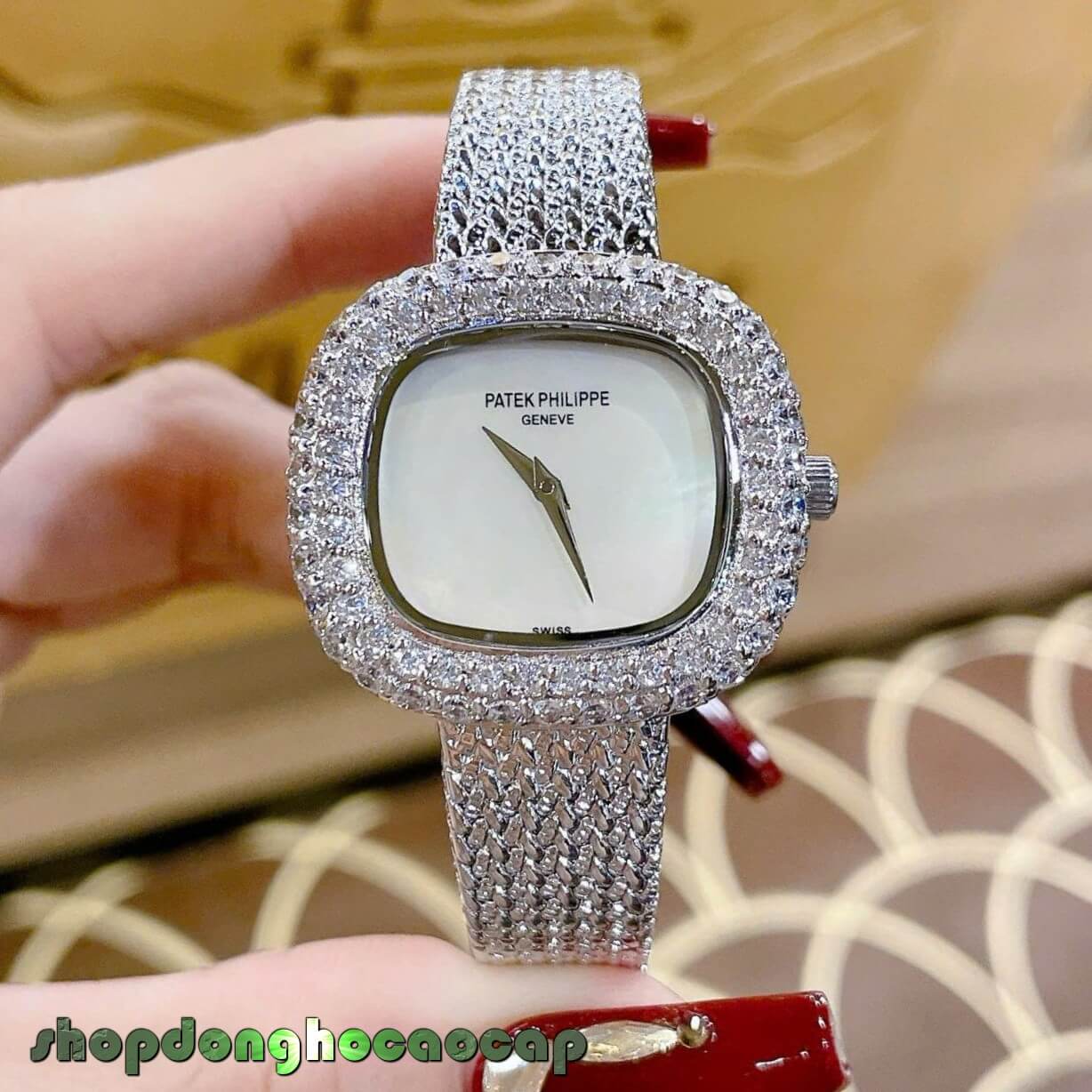 Đồng Hồ Patek Philippe Nữ Dây Mesh Bạc Đính Đá Size 32mm Mặt Xà Cừ