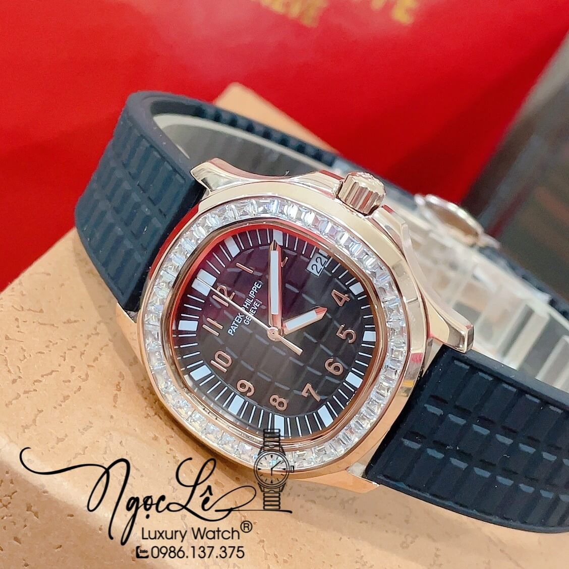 Đồng Hồ Patek Philippe Aquanaut Nữ Dây Silicon Màu Đen Đính Đá Ống Vỏ Rose Size 35mm