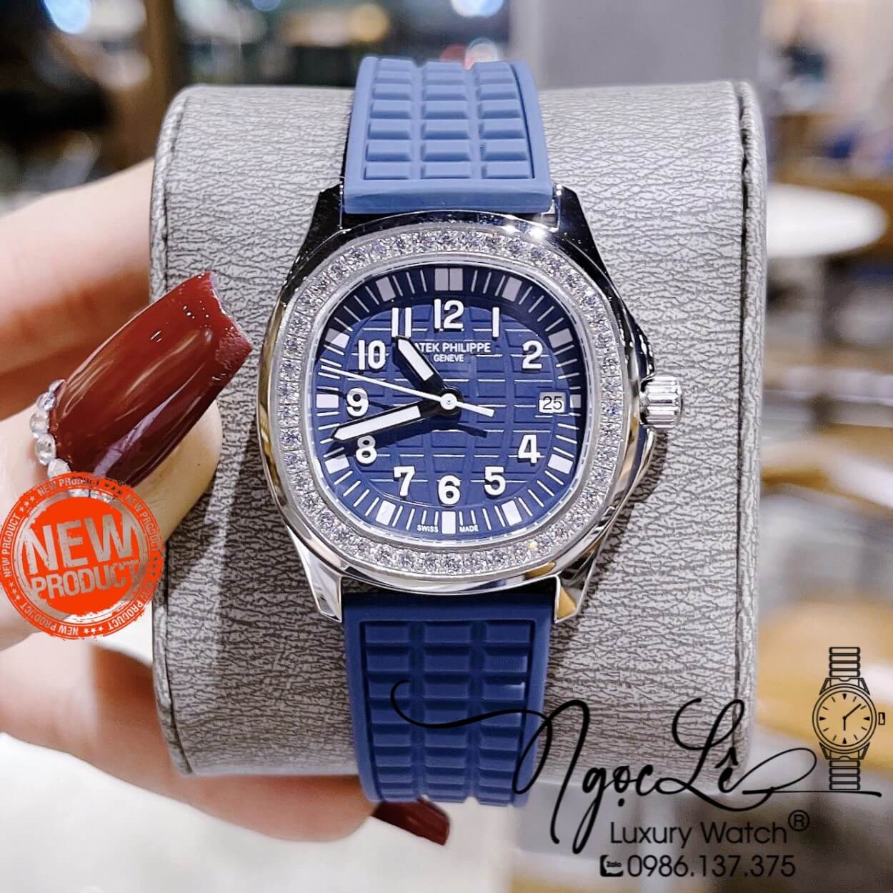 Đồng Hồ Patek Philippe Aquanaut Nữ Dây Silicon Màu Xanh Navy Đính Đá Vỏ Bạc Size 35mm