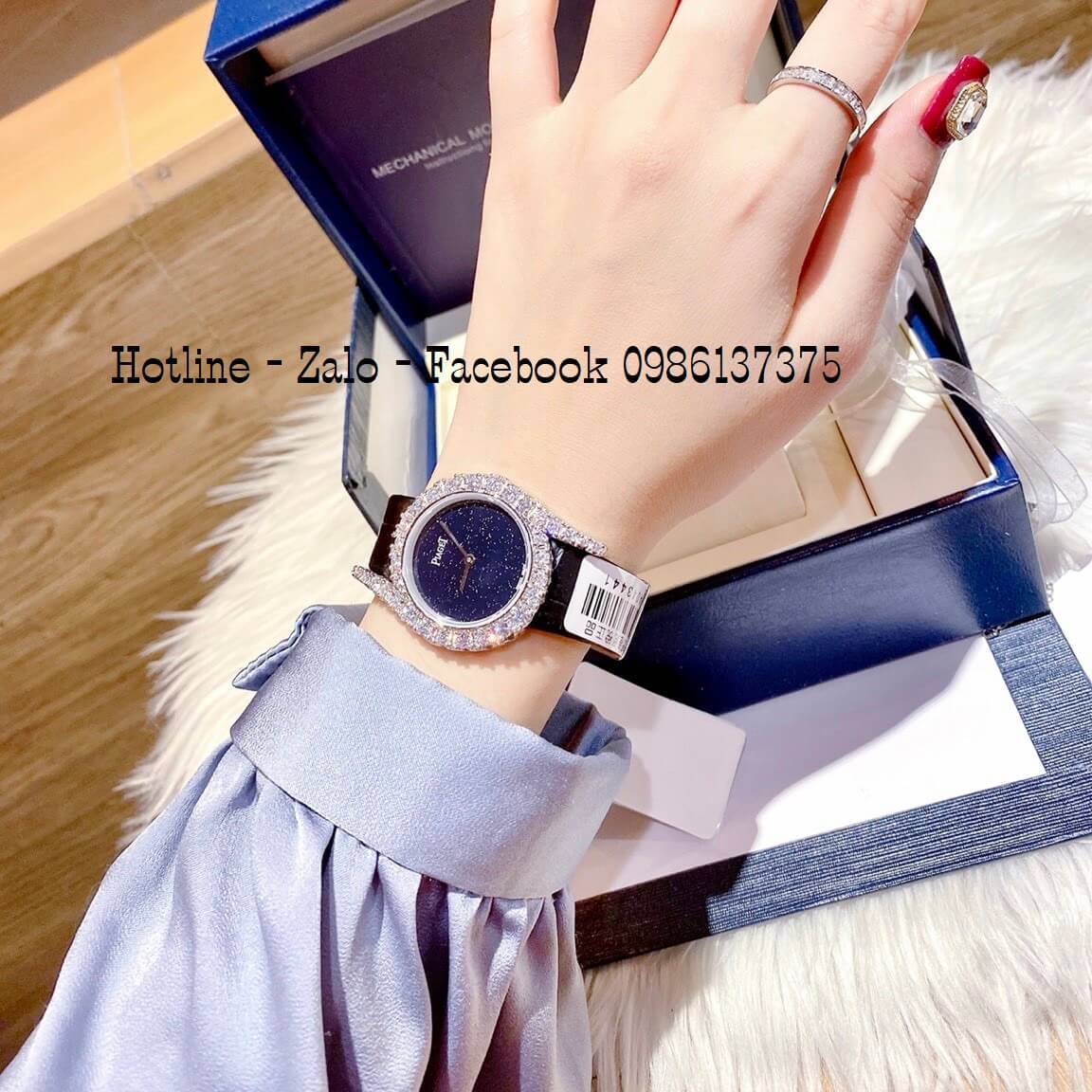 Đồng Hồ Piaget Nữ Dây Da Đen Mặt Xanh Đính Đá 32mm