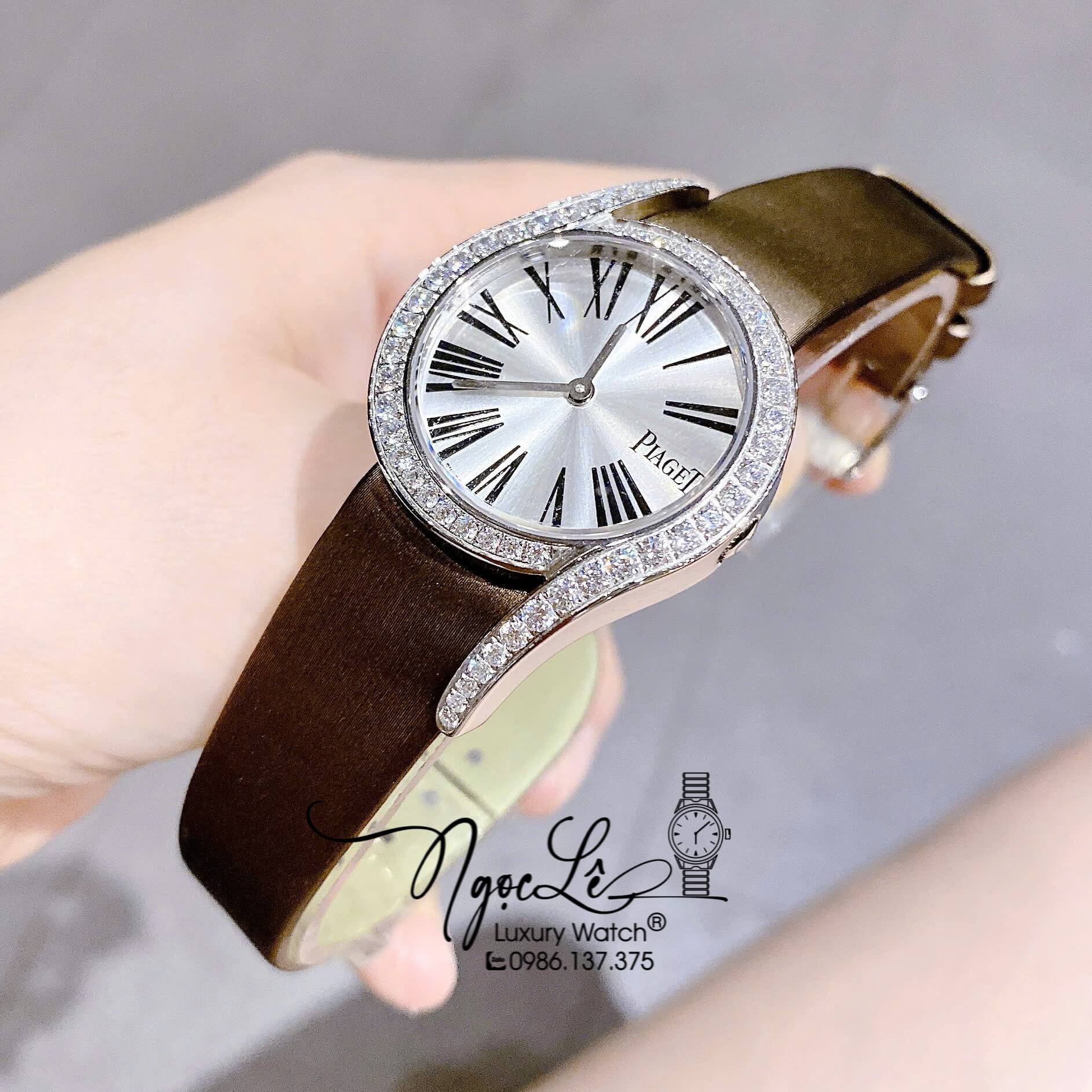 Đồng Hồ Piaget Nữ Dây Da Lụa Màu Nâu Mặt Số La Mã Đính Đá Size 32mm