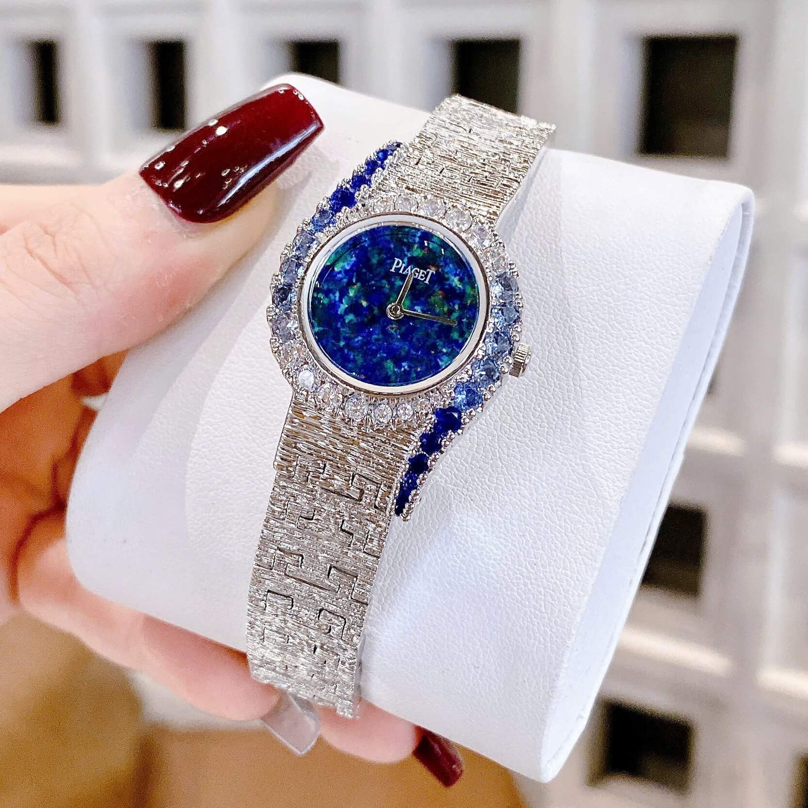 Đồng Hồ Piaget Nữ Dây Kim Loại Mesh Silver Viền Đá Xanh Thiên Hà Size 26mm - Máy Pin