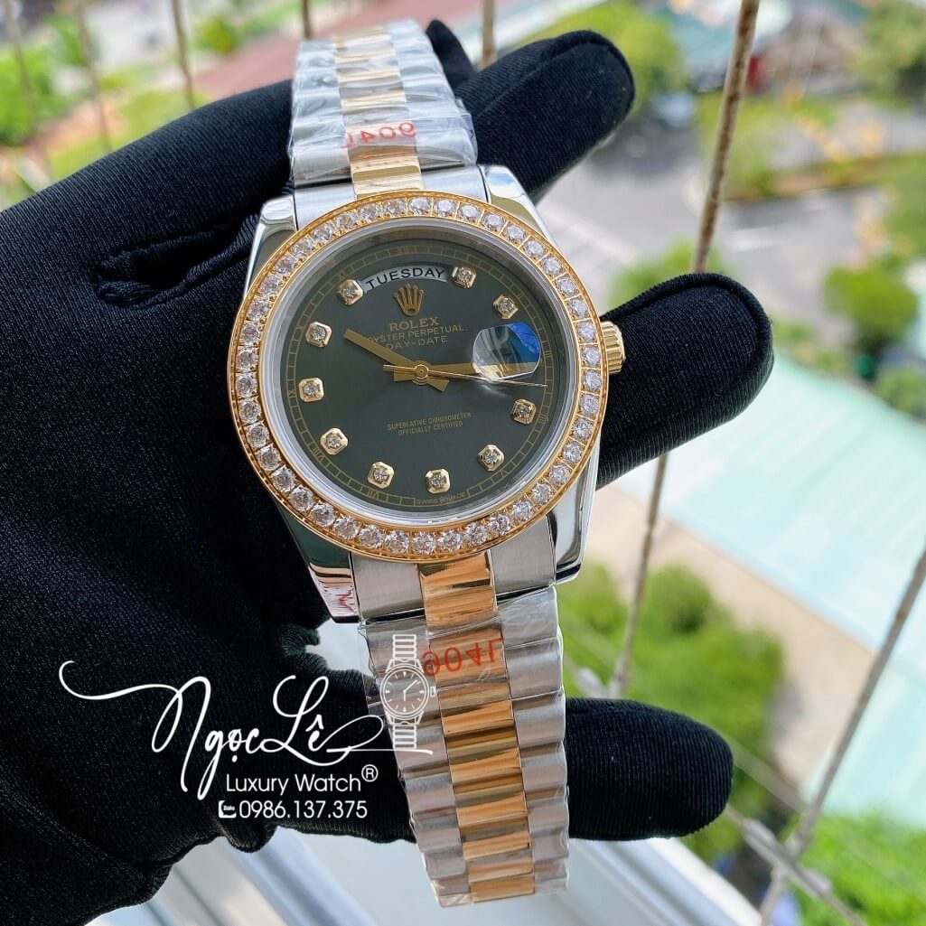 Đồng Hồ Rolex Day-Date Automatic Dây Kim Loại Demi Vàng Mặt Xám Đính Đá 41mm