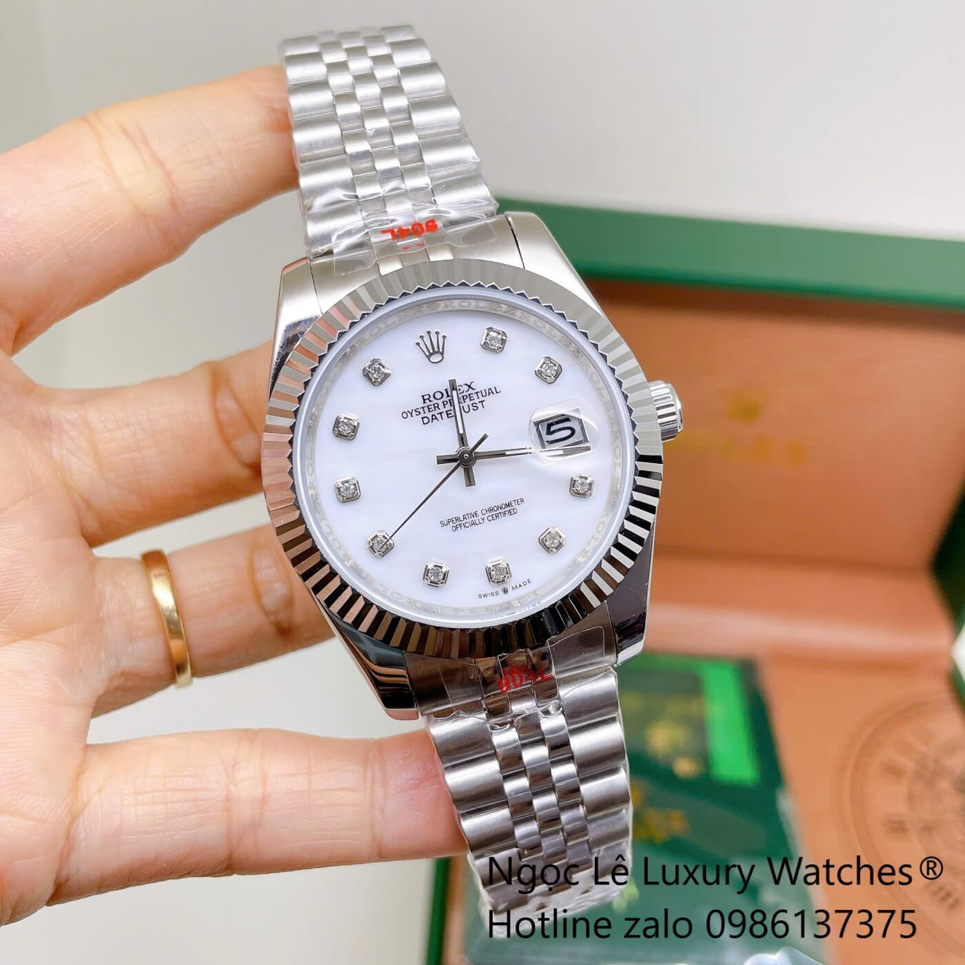 Đồng Hồ Rolex Datejust Nam Dây Thép Bạc Mặt Trắng Size 41mm Quartz - Niềng Khía Mặt Xà Cừ
