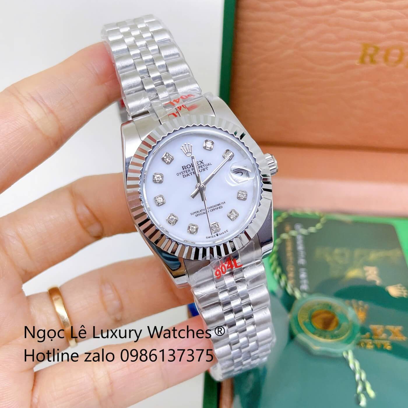 Đồng Hồ Rolex Datejust Nữ Dây Thép Bạc Mặt Trắng Size 31mm Quartz - Niềng Khía Mặt Xà Cừ
