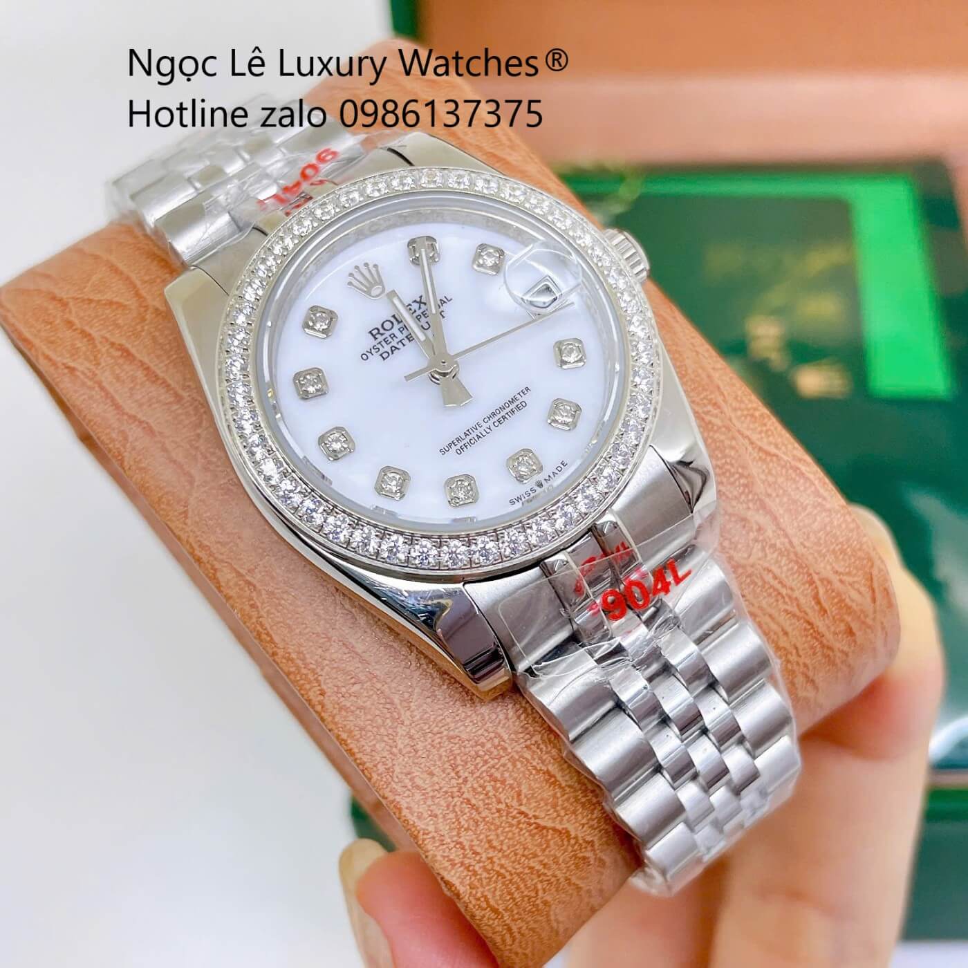 Đồng Hồ Rolex Datejust Nữ Dây Thép Silver Mặt Xà Cừ Trắng Niềng Đính Đá Size 31mm - Quartz