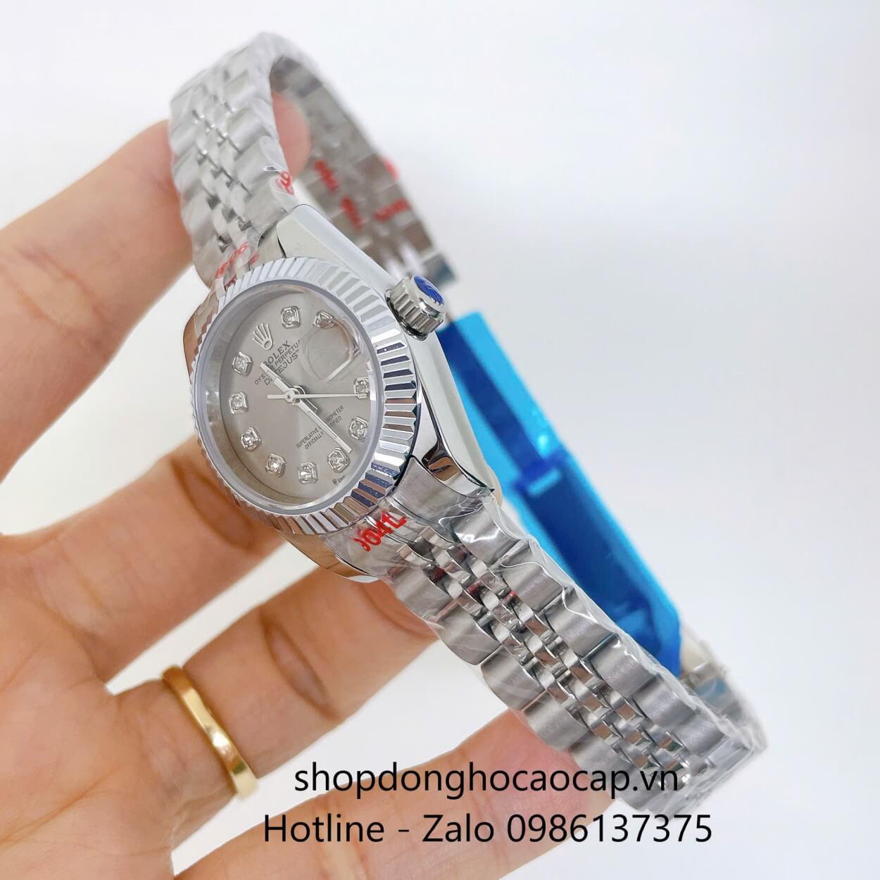 Đồng Hồ Rolex Datejust Nữ Máy Pin Dây Kim Loại Bạc Mặt Xám Size 28mm Viền Khía