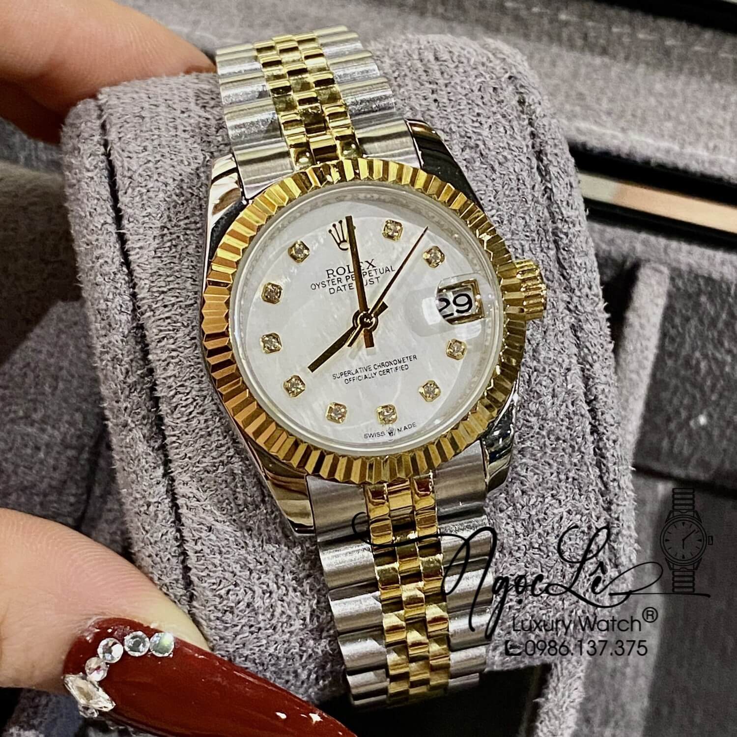 Đồng Hồ Nữ Rolex Datejust Automatic Dây Kim Loại Demi Vàng Mặt Trắng Xà Cừ Niềng Khía Size 31mm