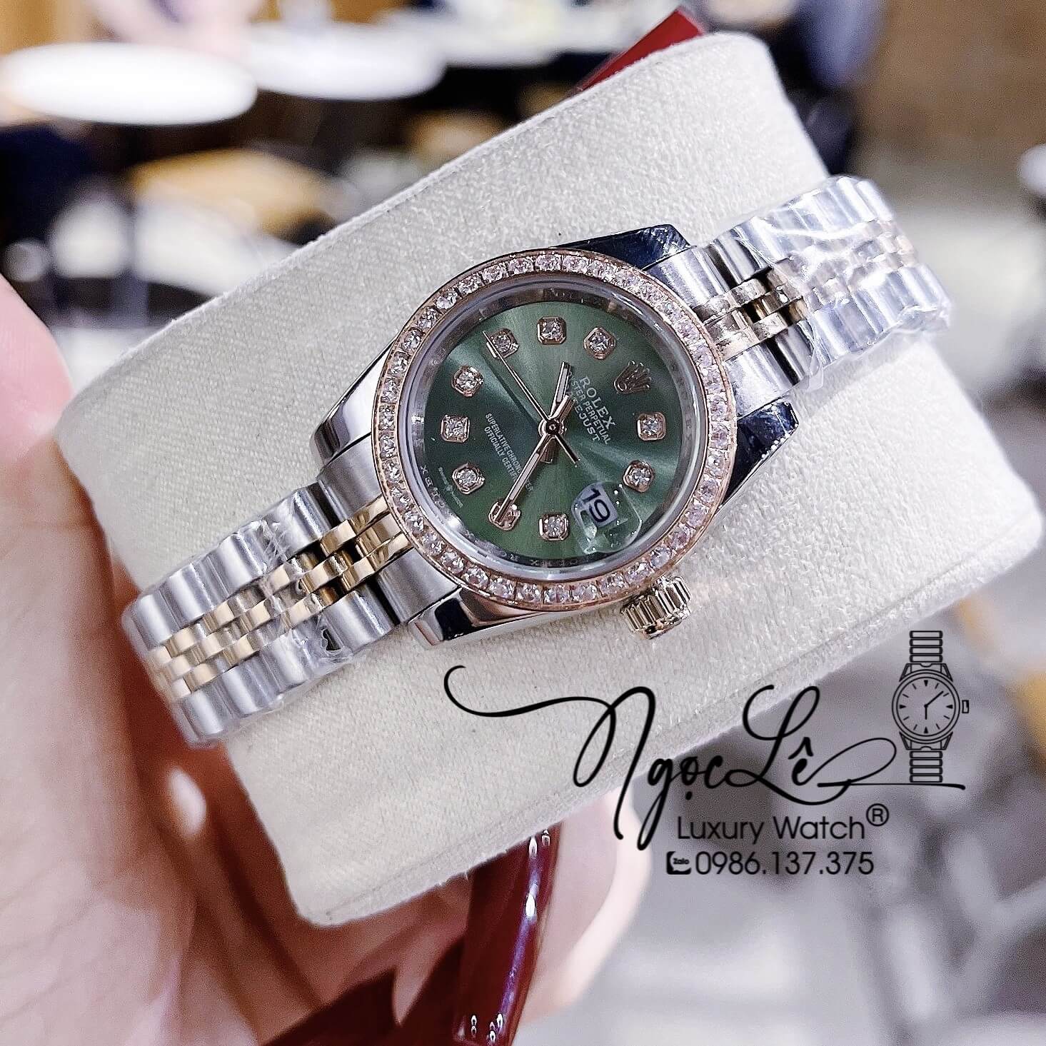 Đồng Hồ Nữ Rolex Datejust Pin Demi Vàng Mặt Xanh Lục Đính Đá Size 28mm