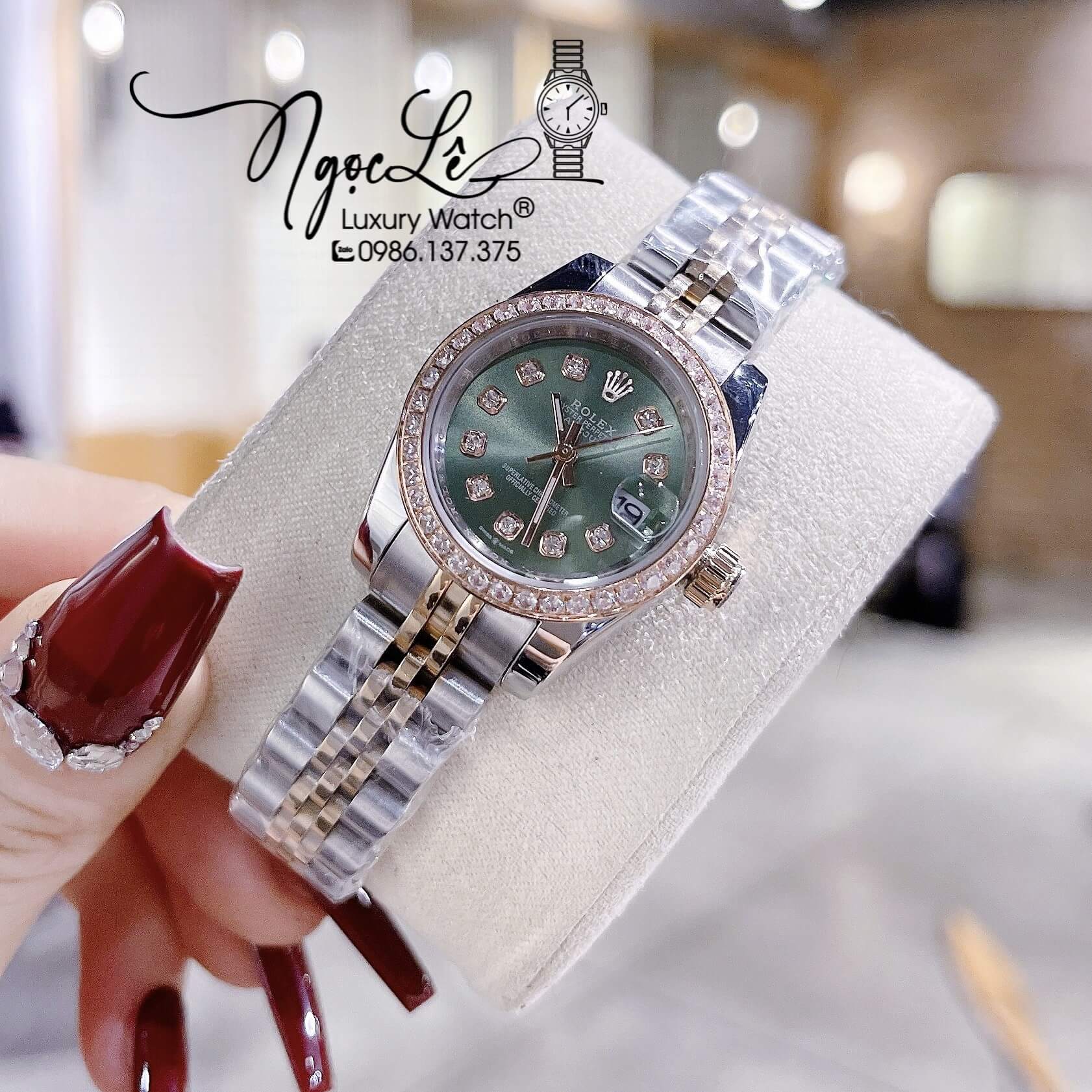 Đồng Hồ Nữ Rolex Datejust Pin Demi Vàng Mặt Xanh Lục Đính Đá Size 28mm