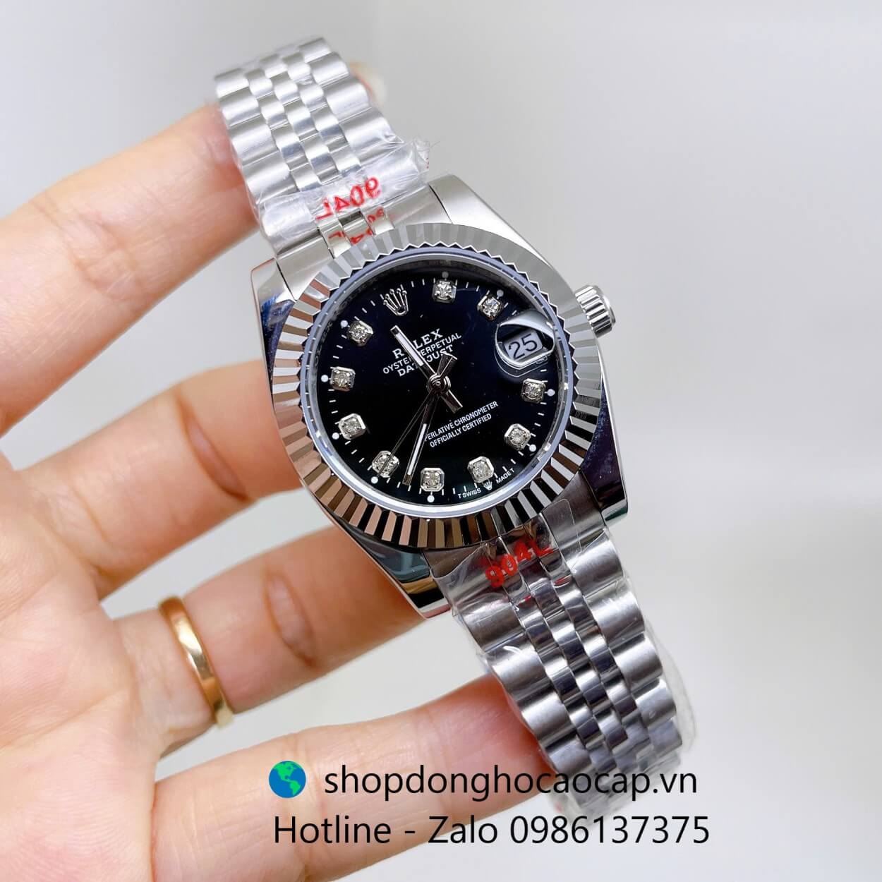 Đồng Hồ Rolex Datejust Nữ Máy Pin Dây Kim Loại Bạc Mặt Đen Niềng Khía Size 31mm