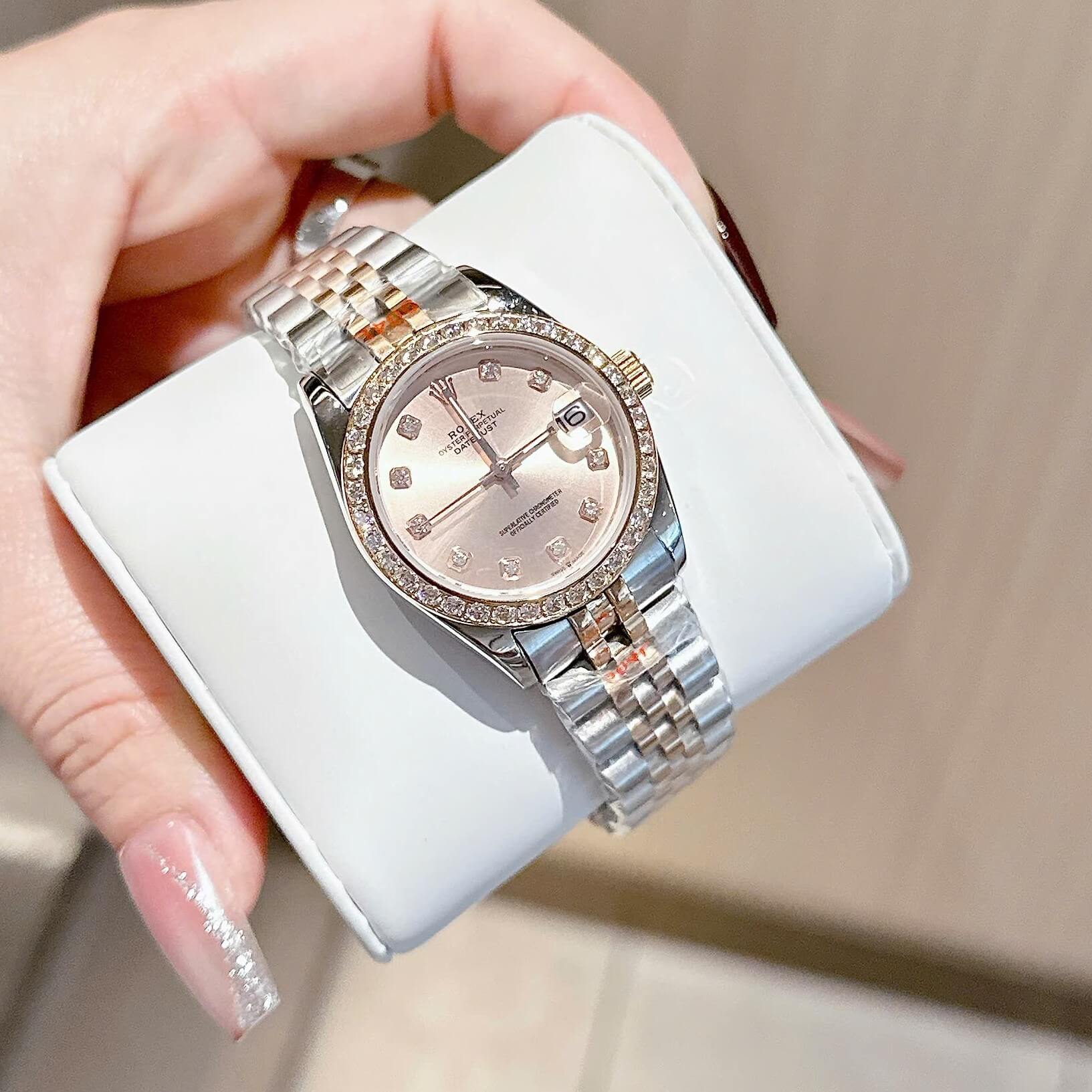 Đồng Hồ Rolex Datejust Nữ Máy Pin Dây Thép Demi Rose Mặt Rose Size 31mm Viền Đá Khóa Hộp