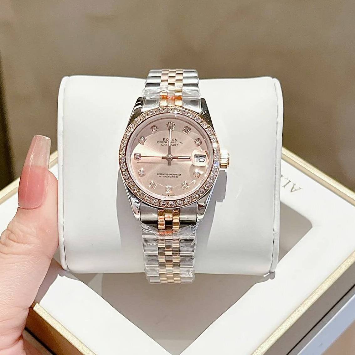 Đồng Hồ Rolex Datejust Nữ Máy Pin Dây Thép Demi Rose Mặt Rose Size 31mm Viền Đá Khóa Hộp