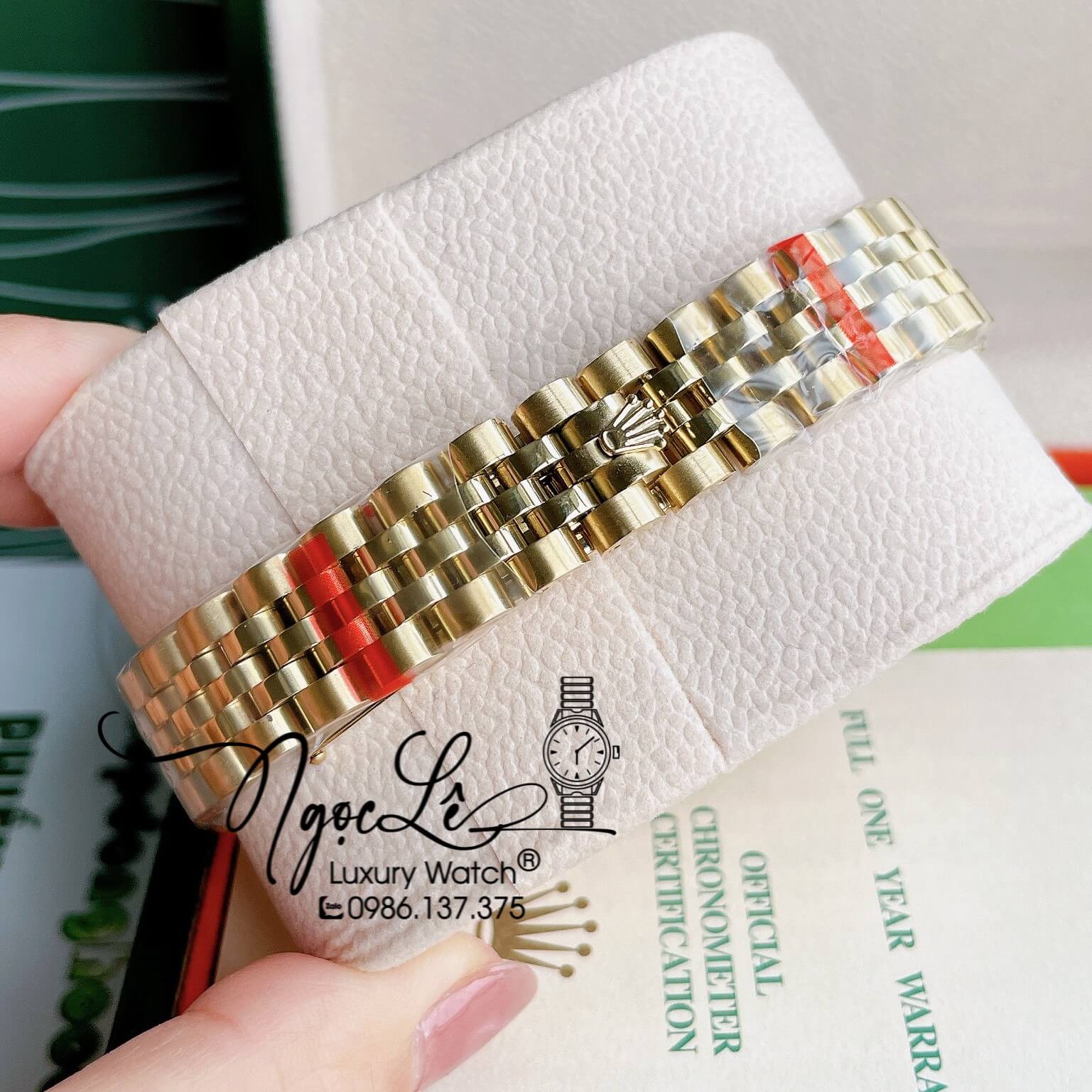 Đồng Hồ Nữ Rolex Datejust Pin Màu Vàng Mặt Trắng Xà Cừ Đính Đá Size 32mm Full Box