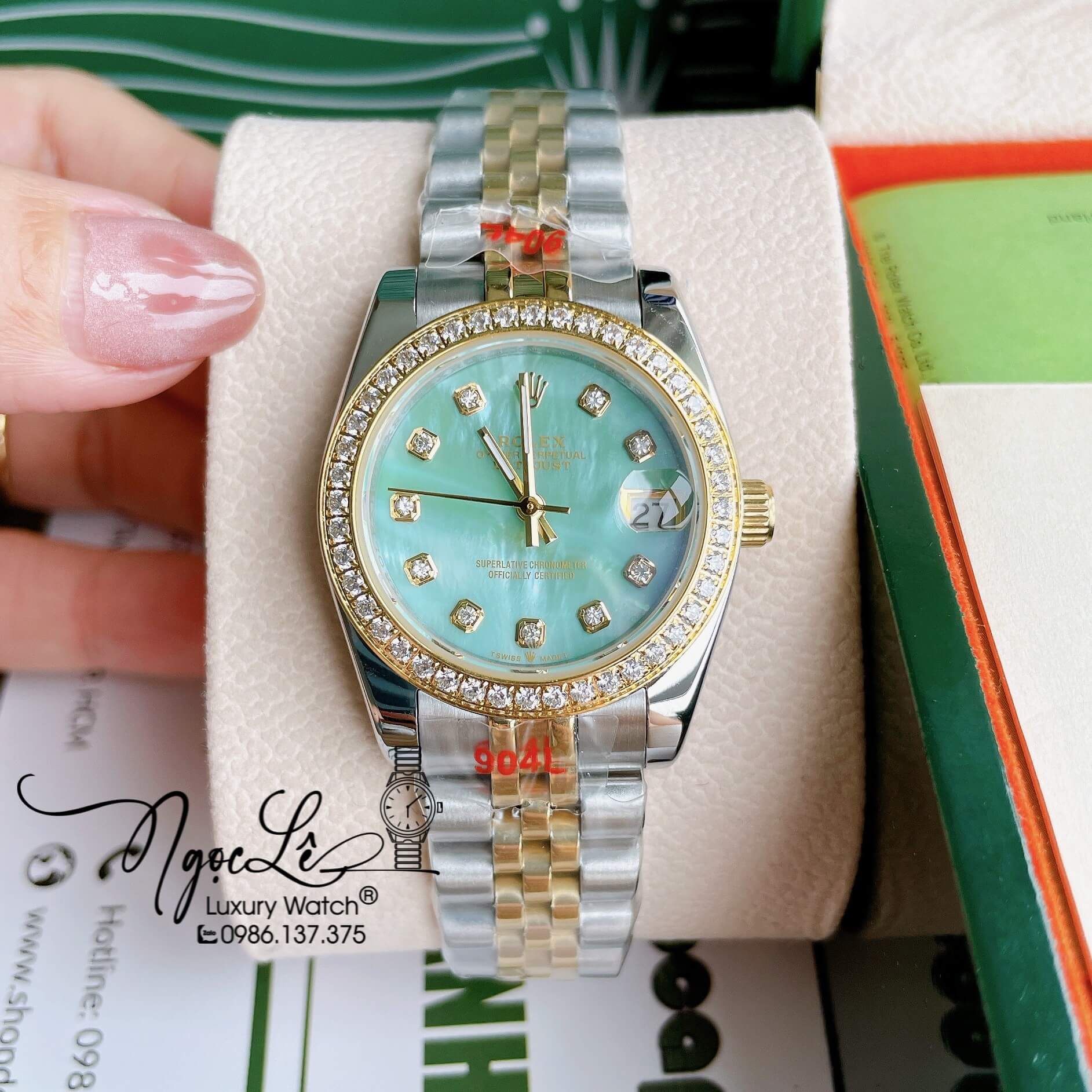 Đồng Hồ Nữ Rolex Datejust Pin Màu Demi Vàng Mặt Xanh Ngọc Xà Cừ Đính Đá Size 32mm