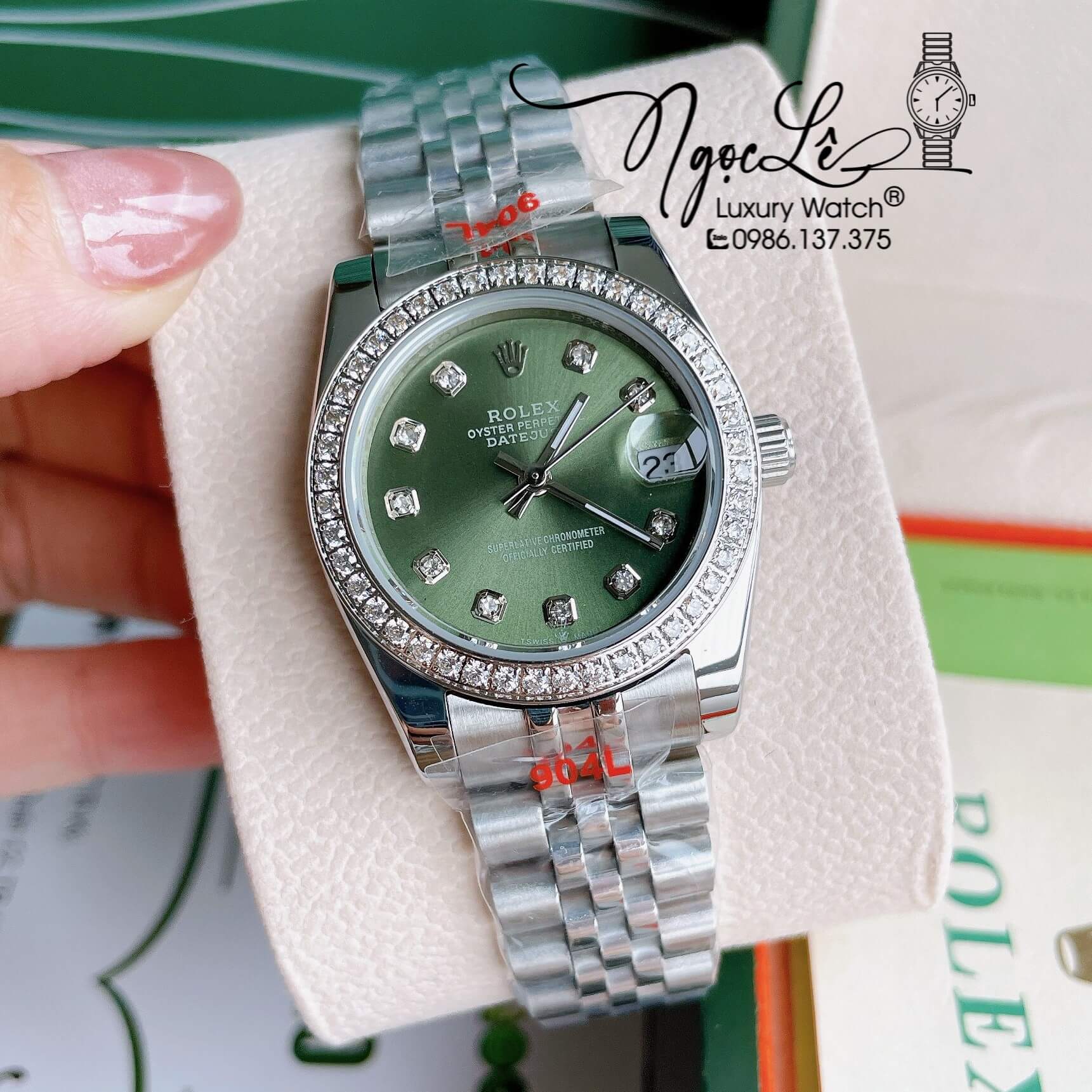 Đồng Hồ Nữ Rolex Datejust Pin Màu Bạc Mặt Xanh Rêu Đính Đá Size 32mm Full Box
