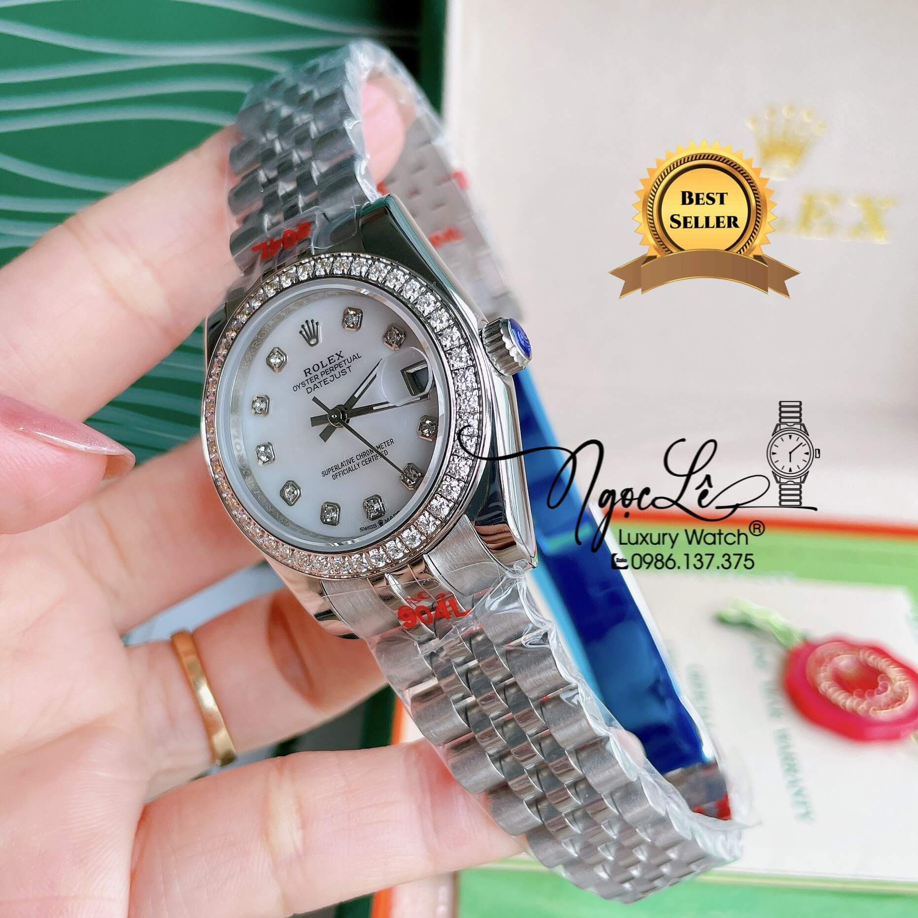 Đồng Hồ Nữ Rolex Datejust Pin Màu Bạc Mặt Trắng Xà Cừ Đính Đá Size 32mm FullBox