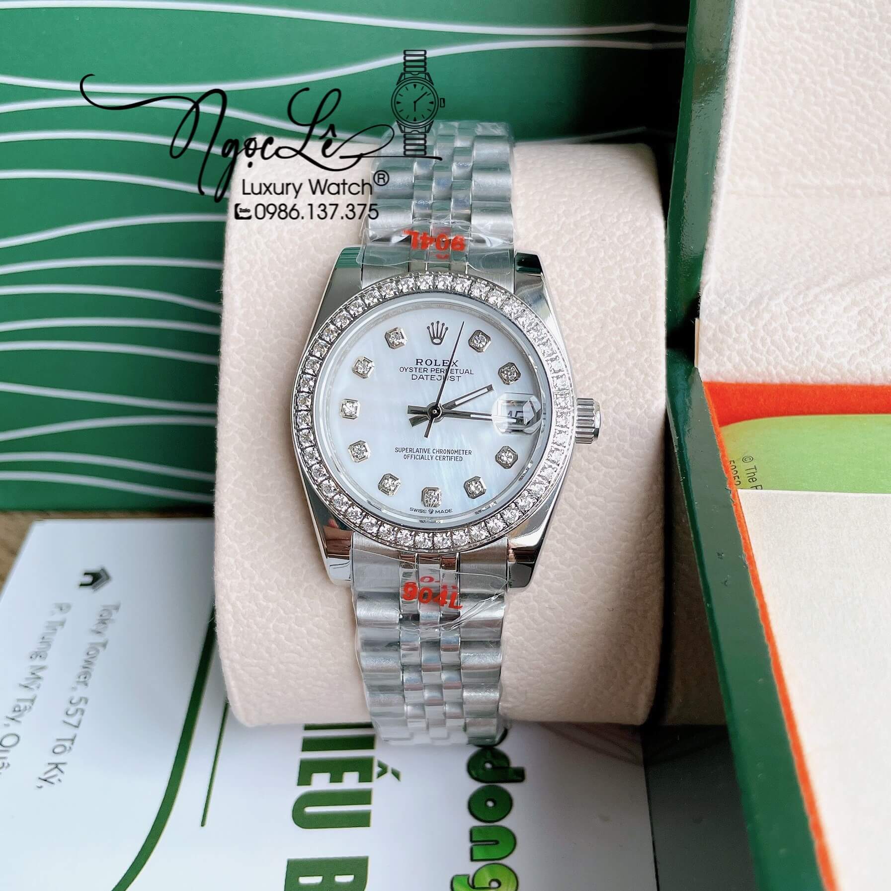 Đồng Hồ Nữ Rolex Datejust Pin Màu Bạc Mặt Trắng Xà Cừ Đính Đá Size 32mm FullBox